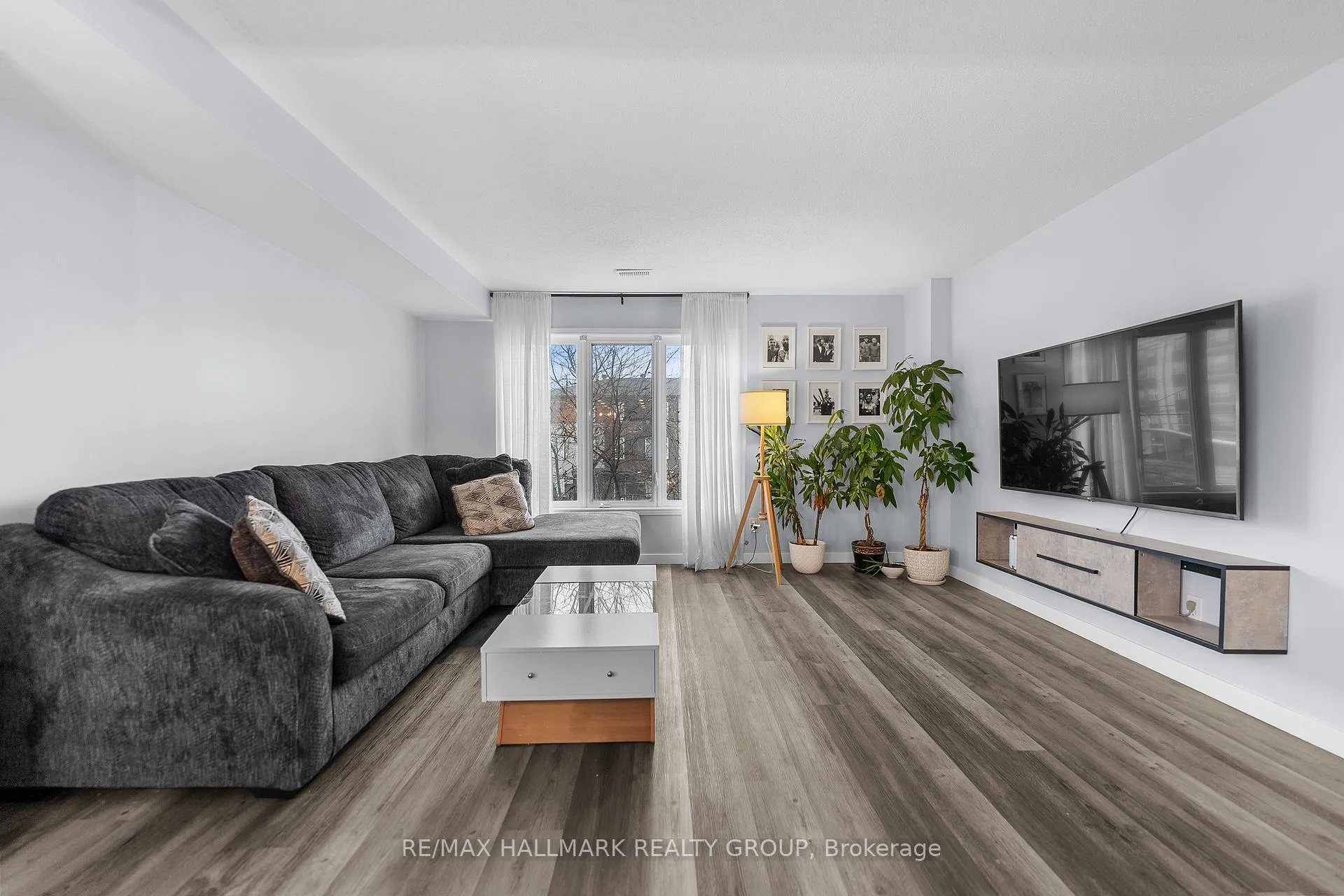 Photo 26 of 12 Lakepointe Drive, Ottawa, Avalon East — HOMEH