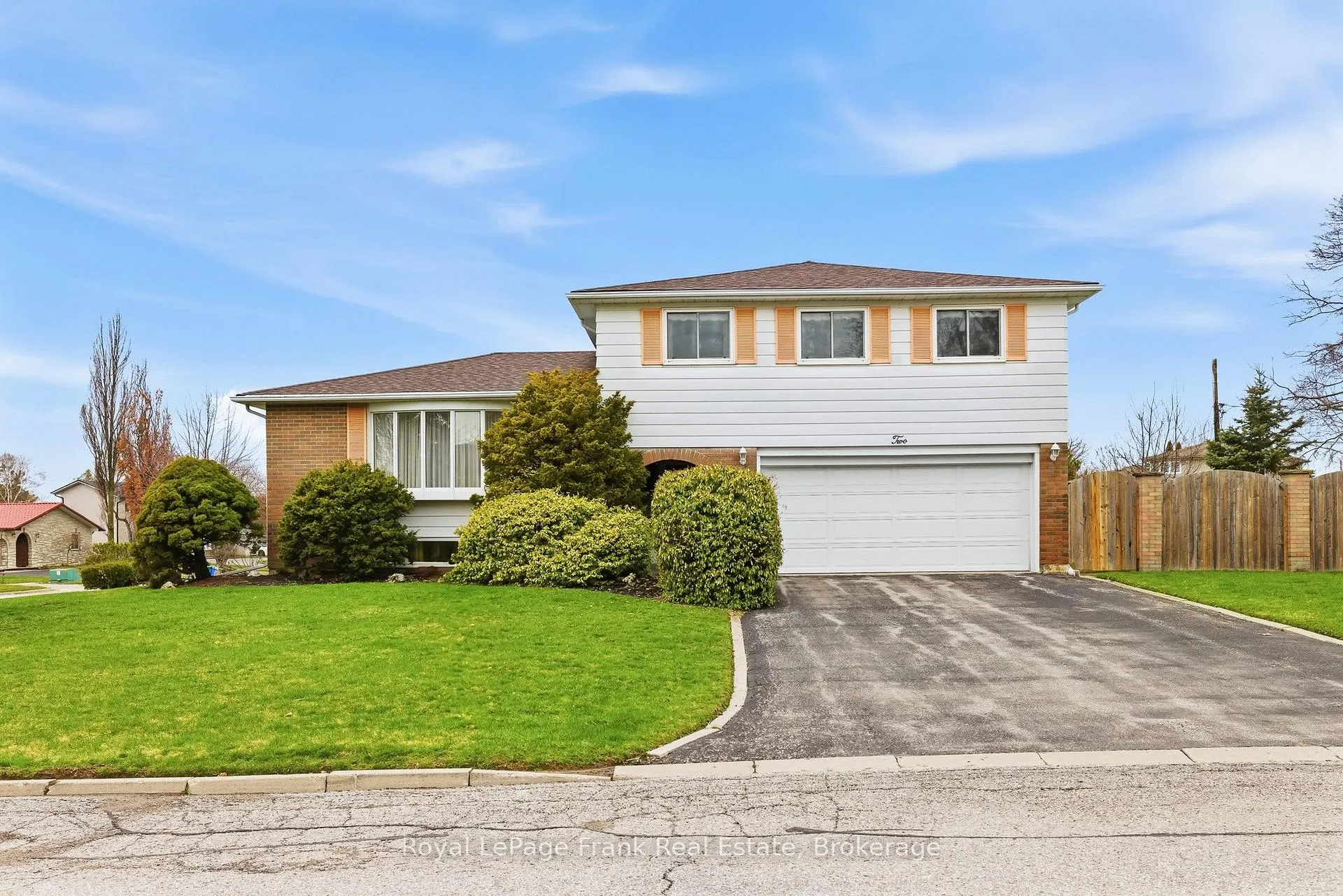 Photo 1 of 2 Callen Court, Ajax, South East — HOMEH