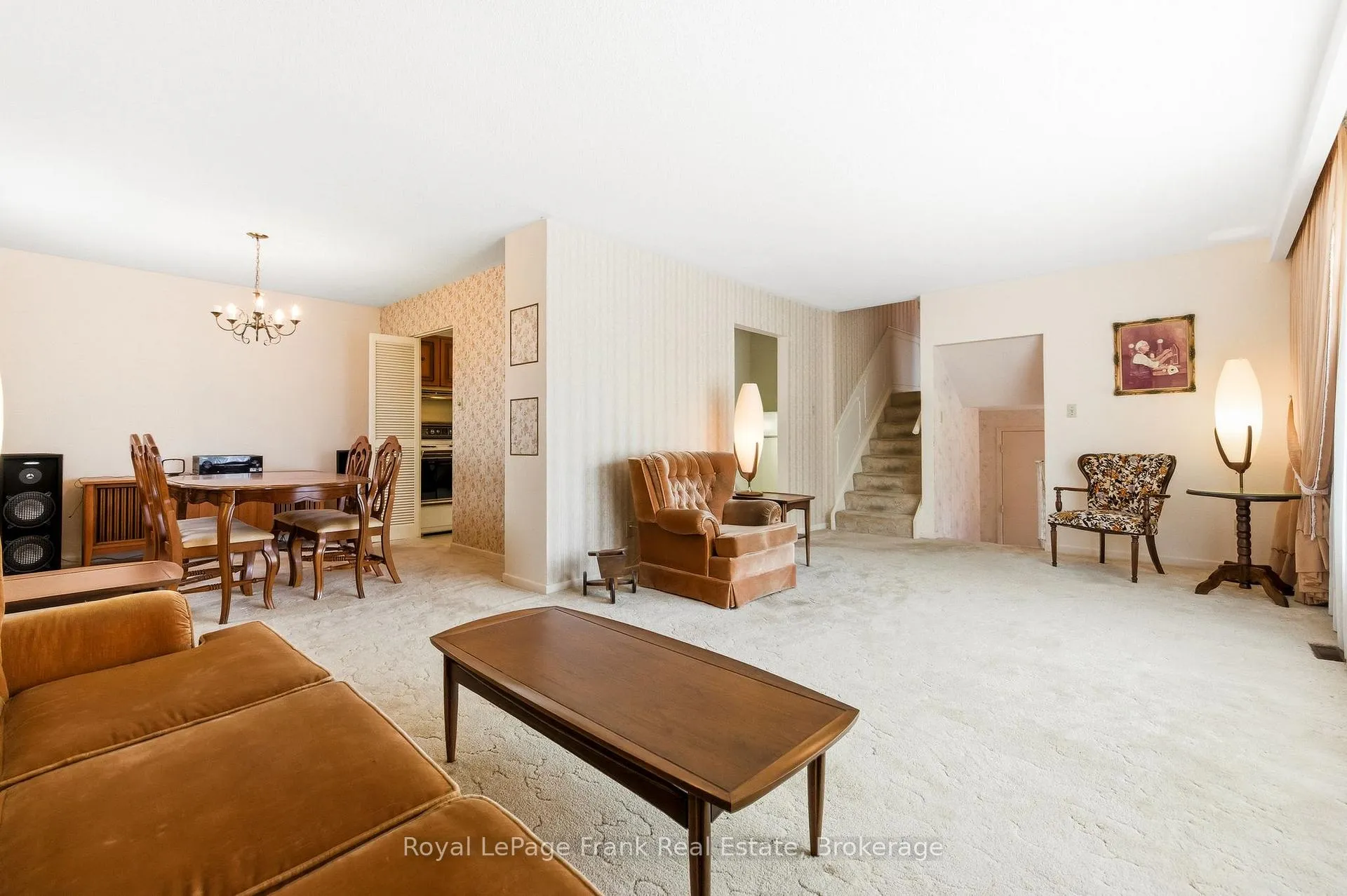 Photo 10 of 2 Callen Court, Ajax, South East — HOMEH