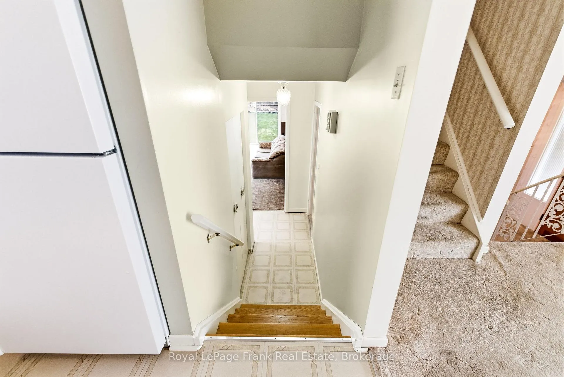 Photo 16 of 2 Callen Court, Ajax, South East — HOMEH