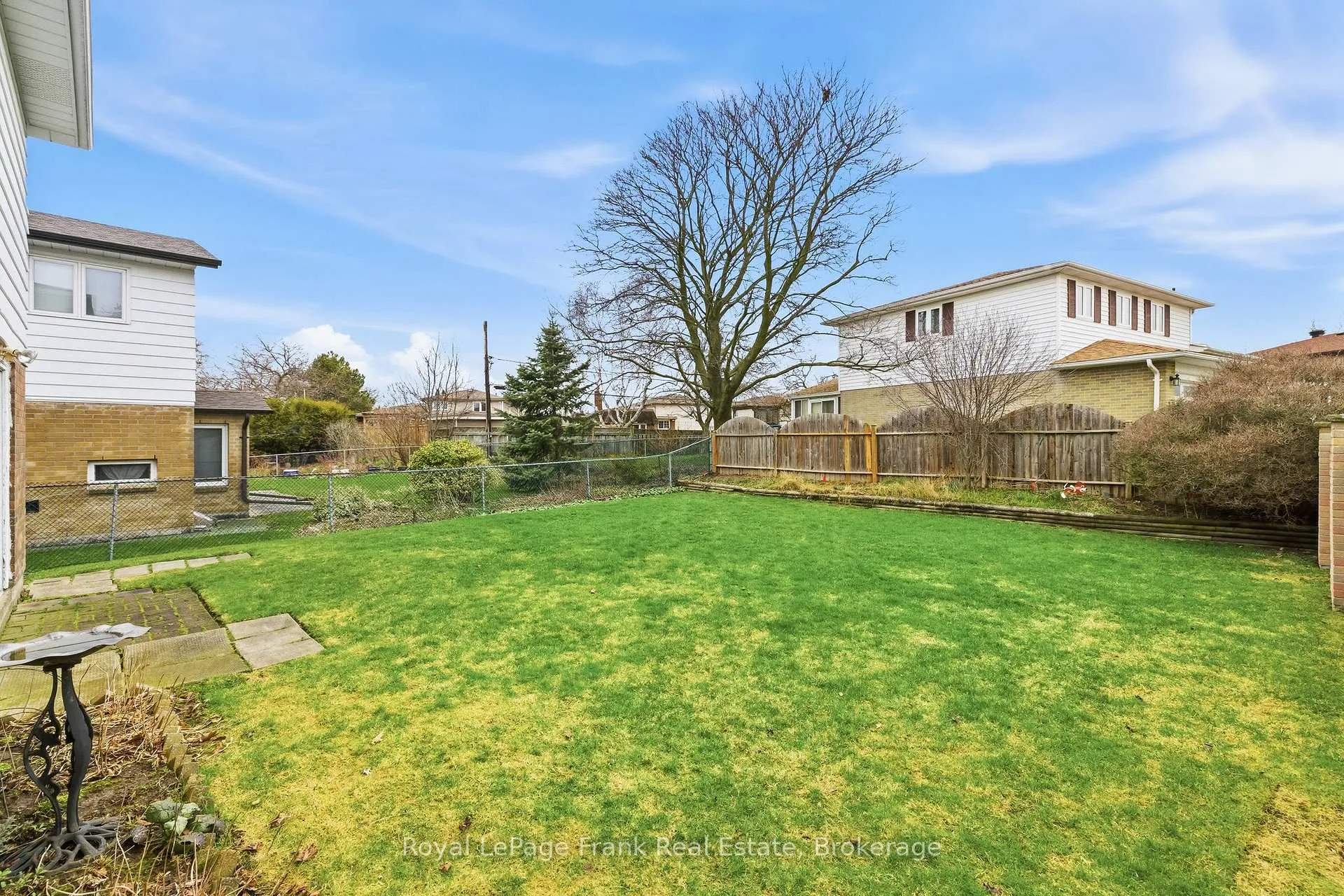 Photo 37 of 2 Callen Court, Ajax, South East — HOMEH