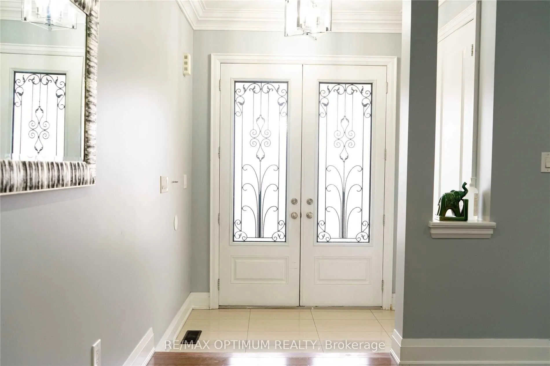 Photo 5 of Unit Upper, 43 Legendary Circle, Brampton, Bram West — HOMEH