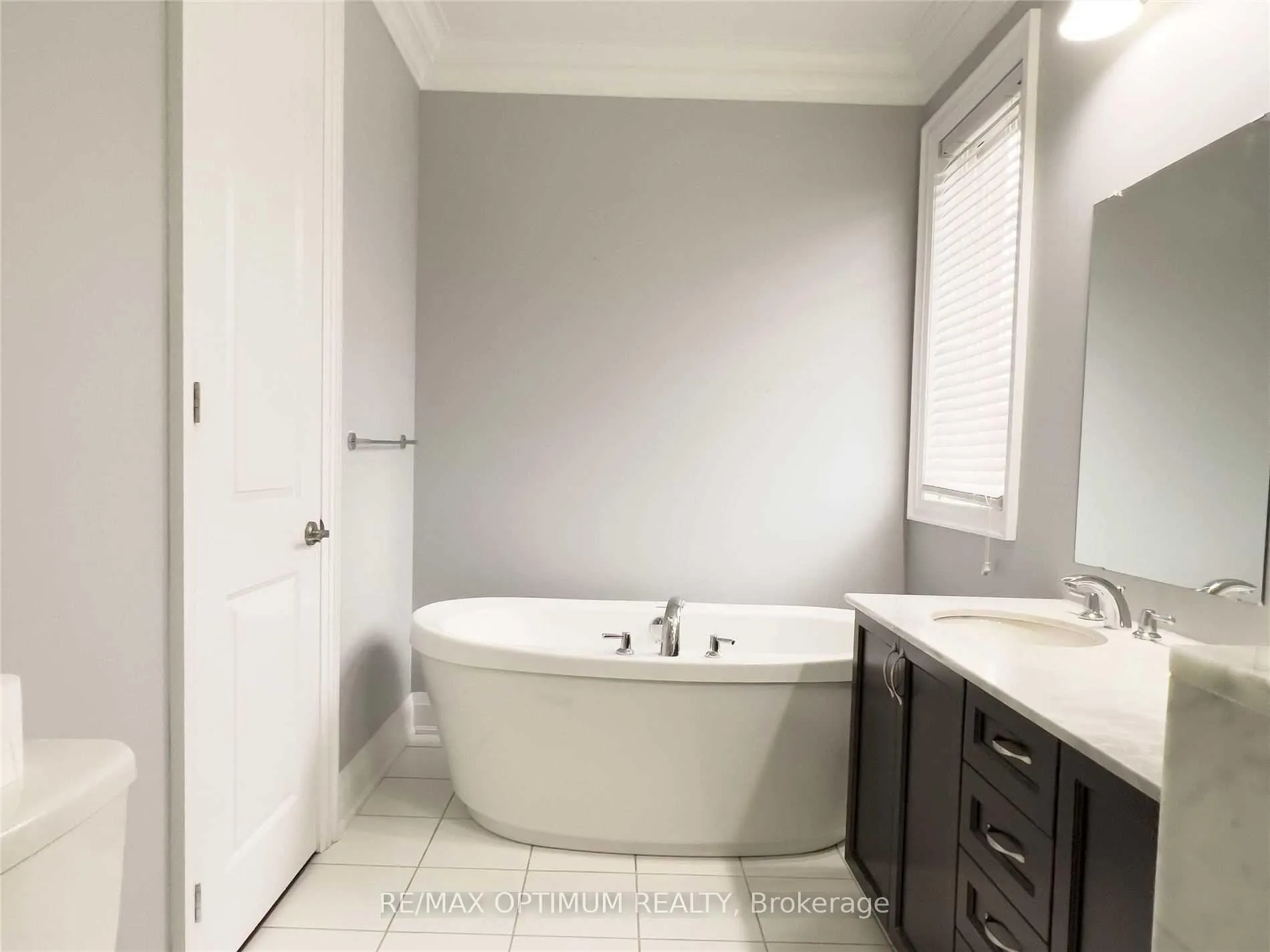 Photo 17 of Unit Upper, 43 Legendary Circle, Brampton, Bram West — HOMEH