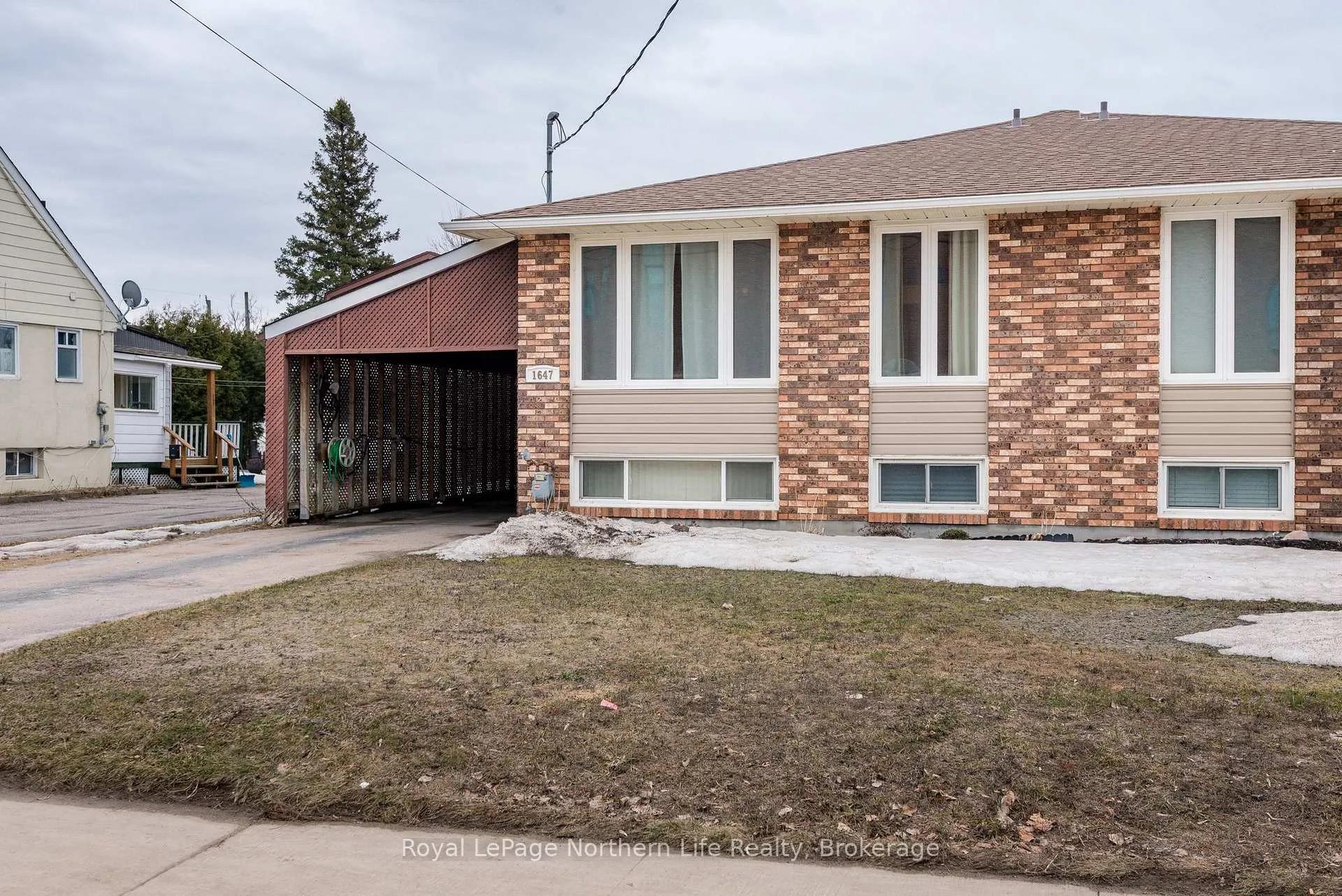 Photo 1 of 1647 High Street, North Bay, Central — HOMEH