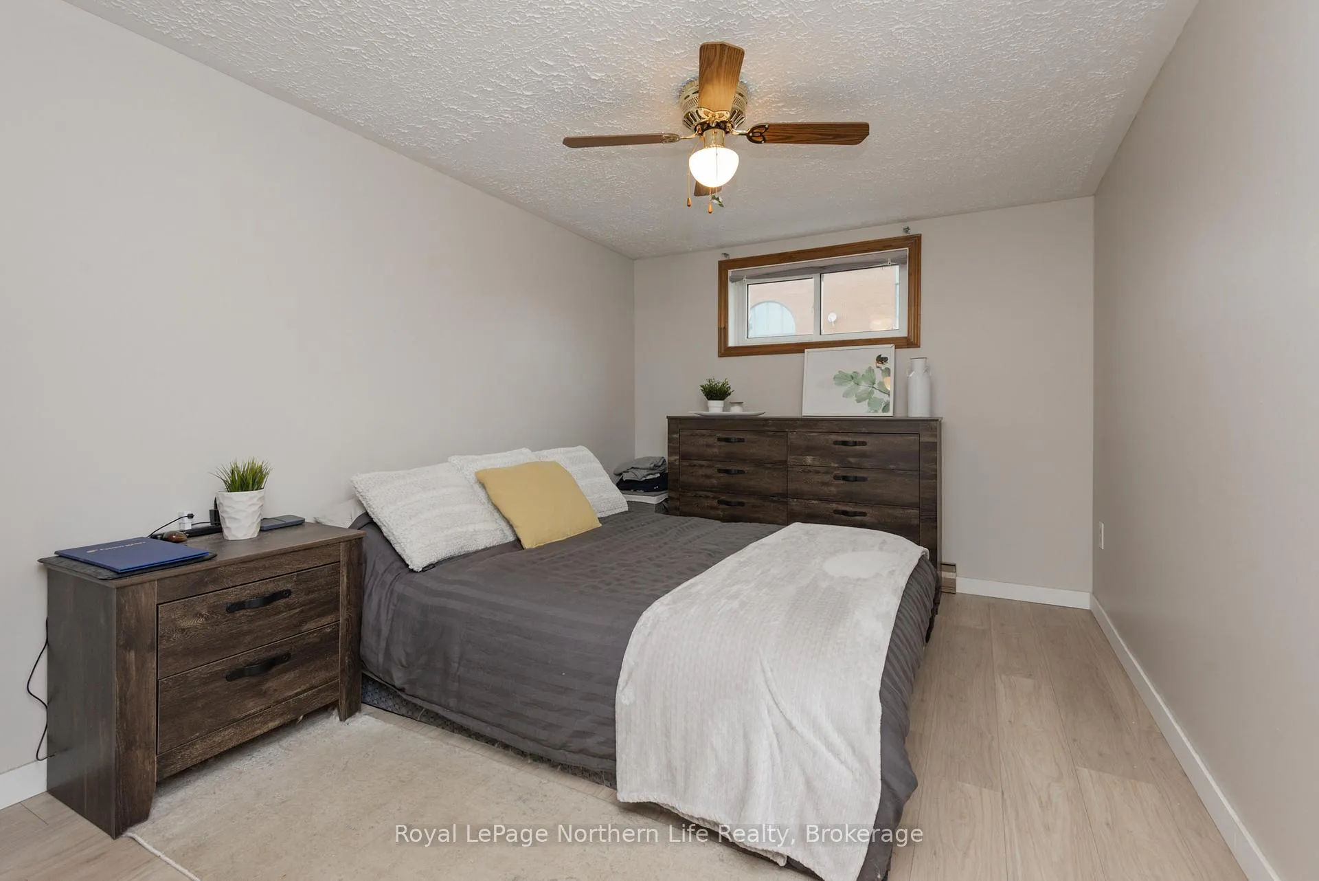 Photo 21 of 1647 High Street, North Bay, Central — HOMEH