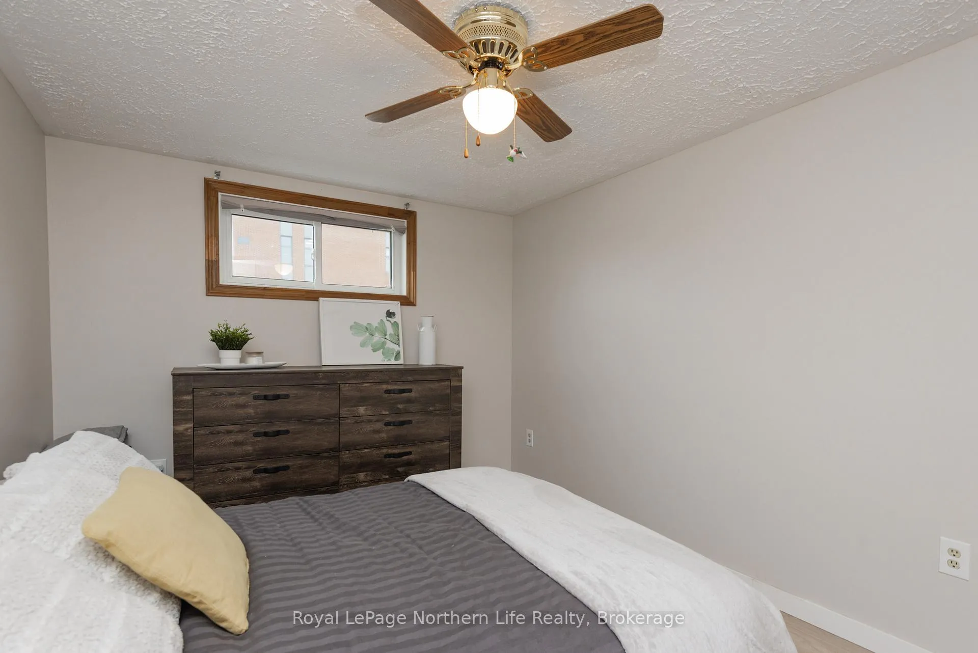 Photo 22 of 1647 High Street, North Bay, Central — HOMEH