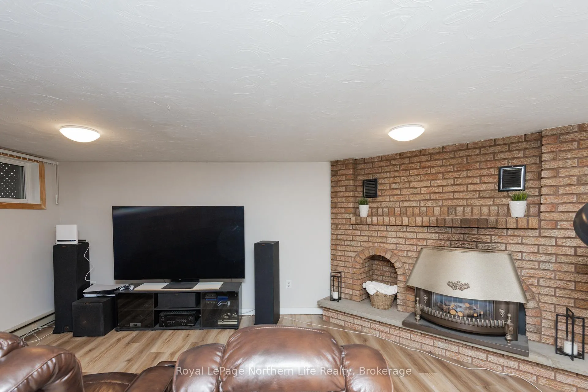 Photo 23 of 1647 High Street, North Bay, Central — HOMEH