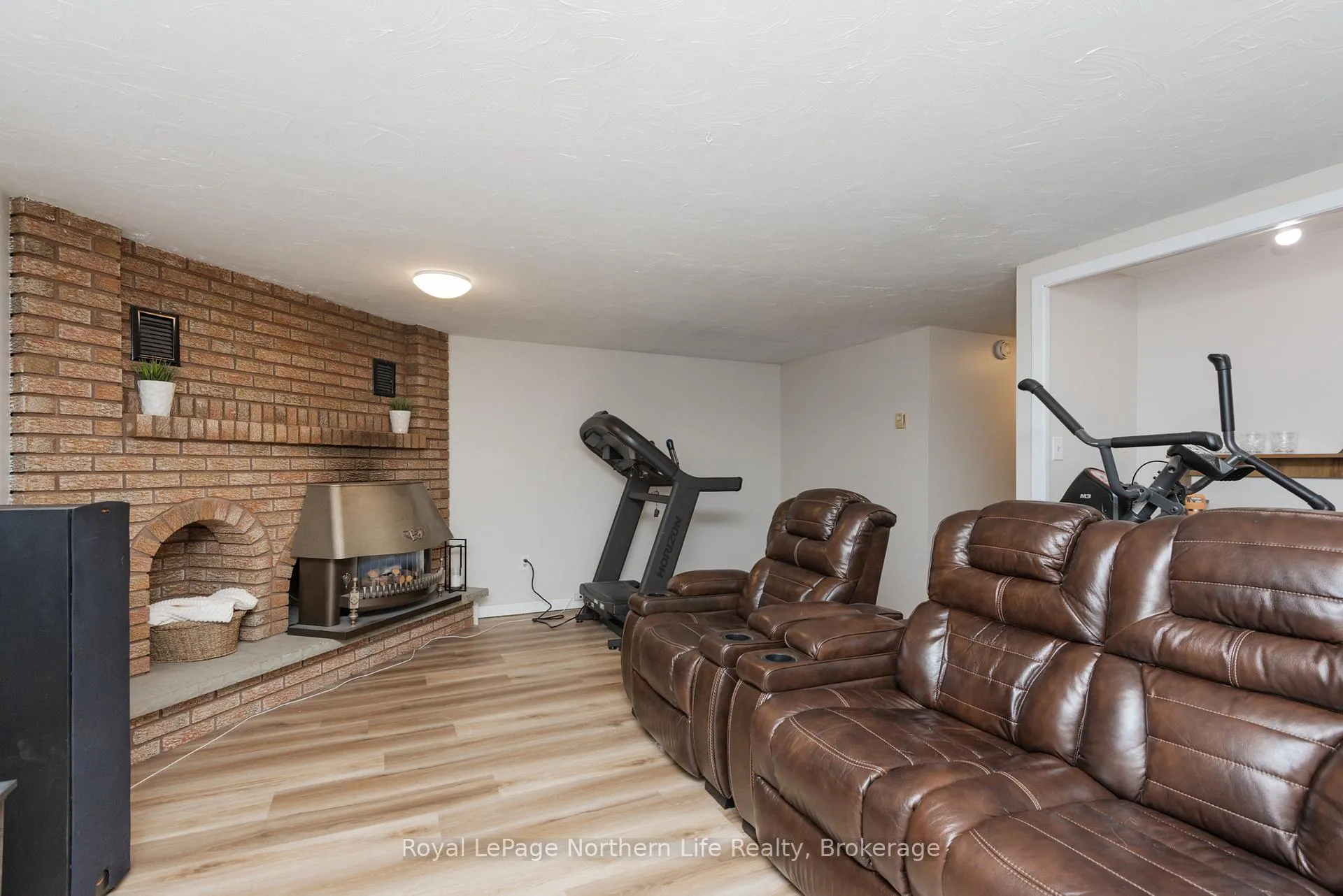 Photo 25 of 1647 High Street, North Bay, Central — HOMEH