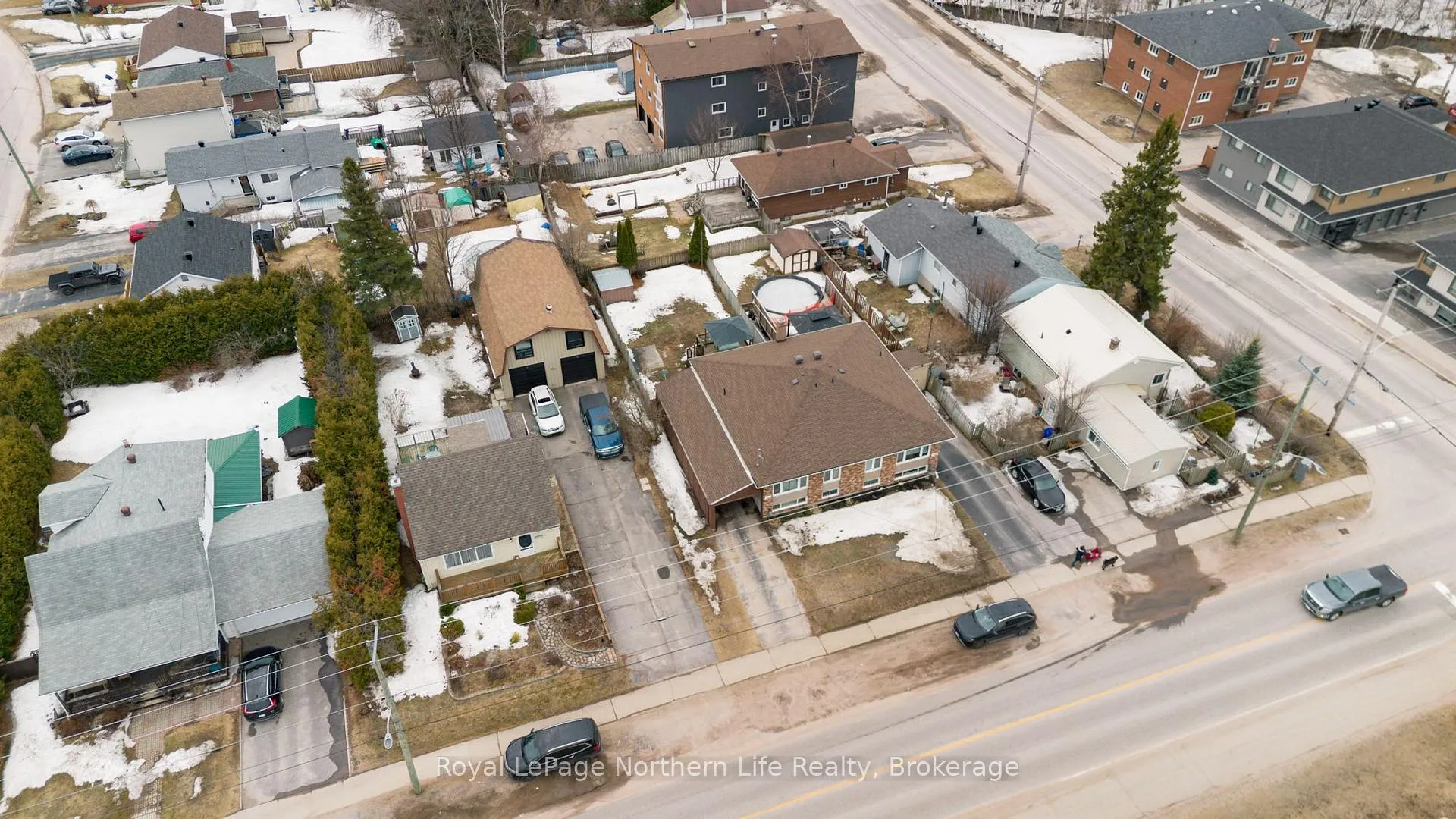 Photo 34 of 1647 High Street, North Bay, Central — HOMEH