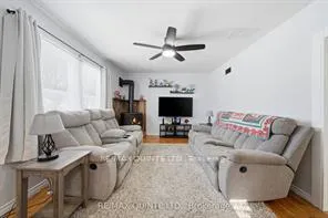 Photo 10 of 35 Kerr Crescent, Quinte West, Trenton Ward — HOMEH
