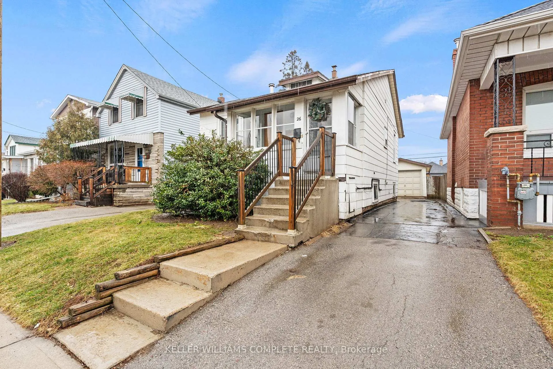 Photo 2 of 26 Garside Avenue N, Hamilton, Homeside — HOMEH