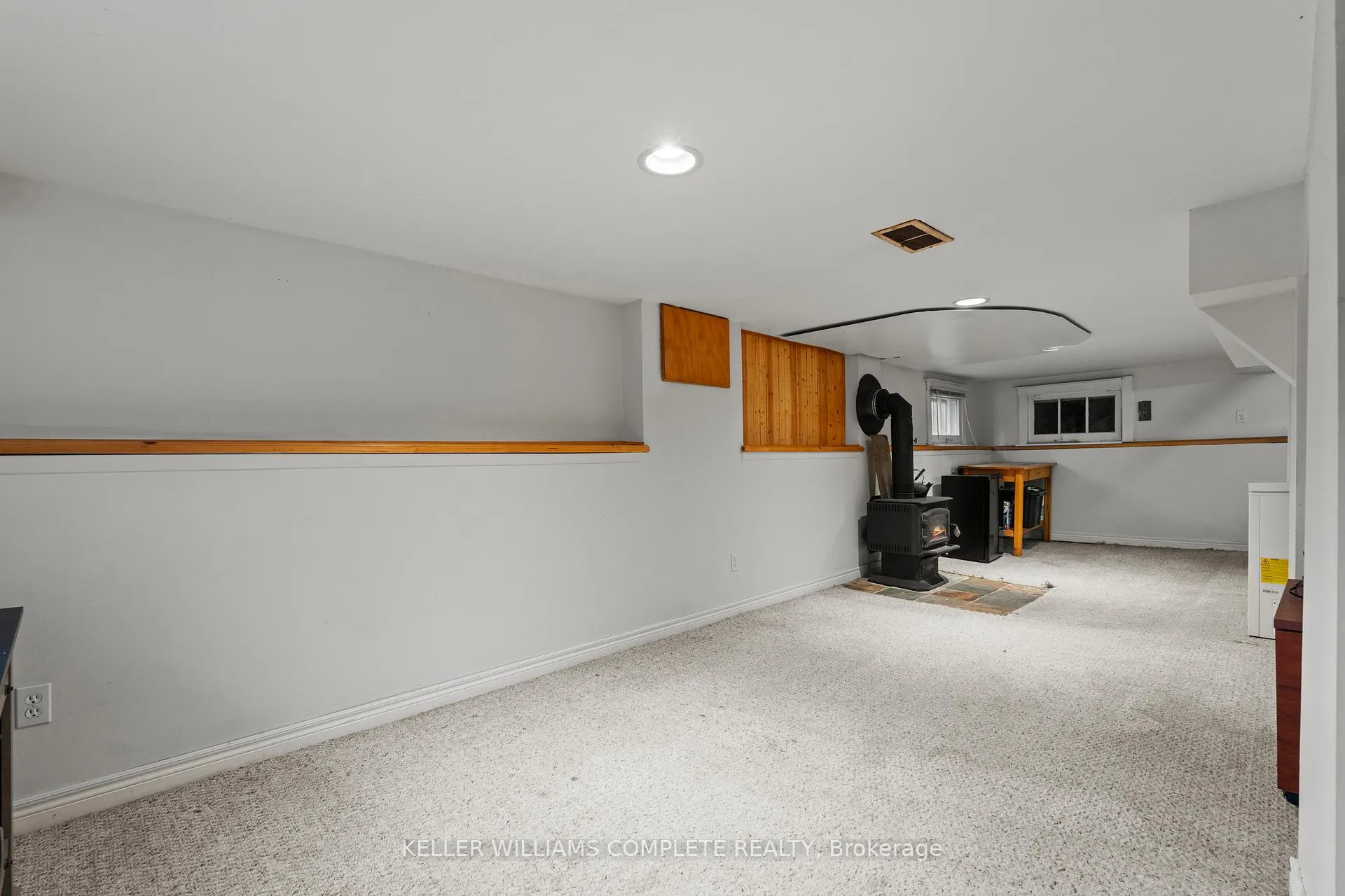 Photo 20 of 26 Garside Avenue N, Hamilton, Homeside — HOMEH