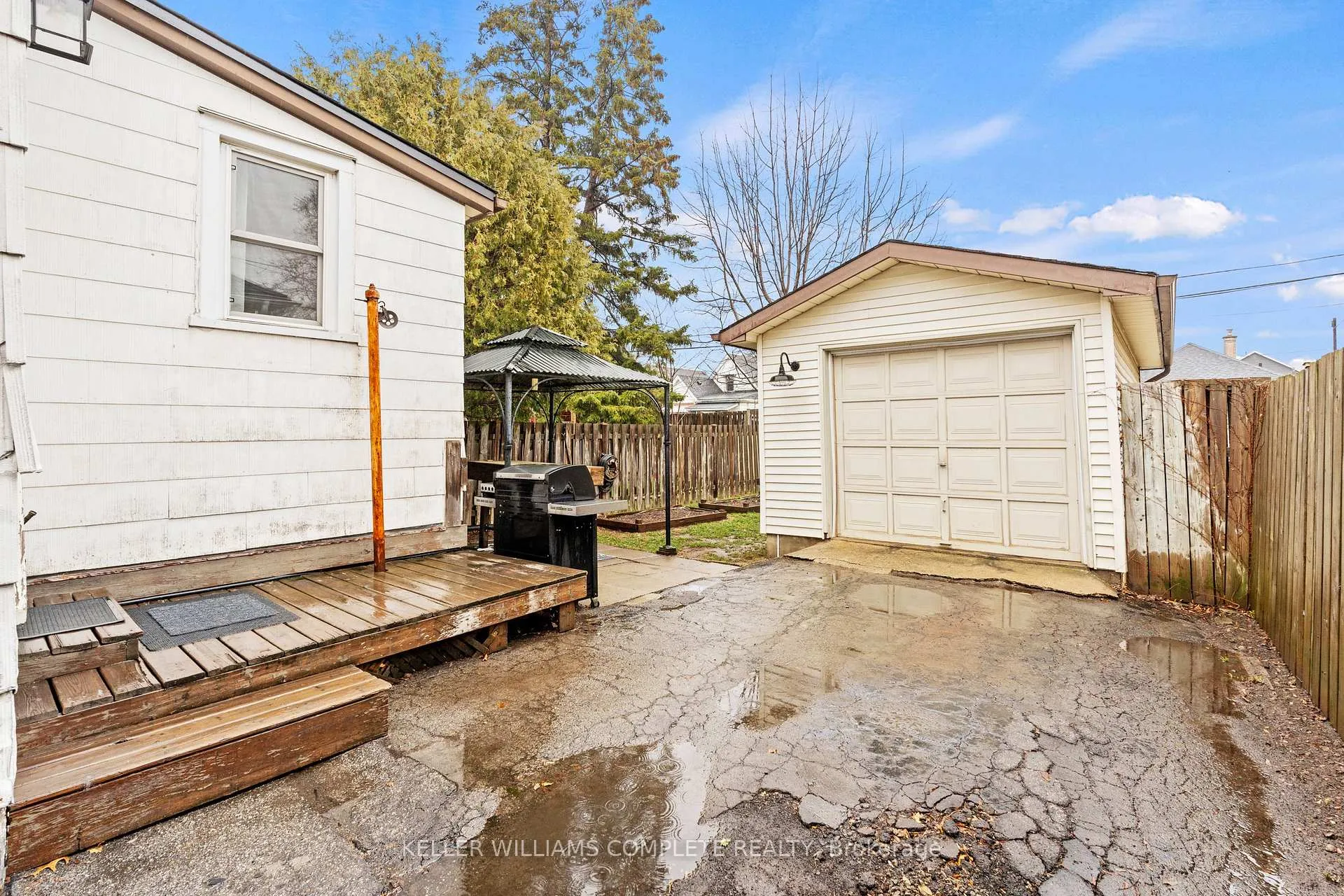 Photo 27 of 26 Garside Avenue N, Hamilton, Homeside — HOMEH