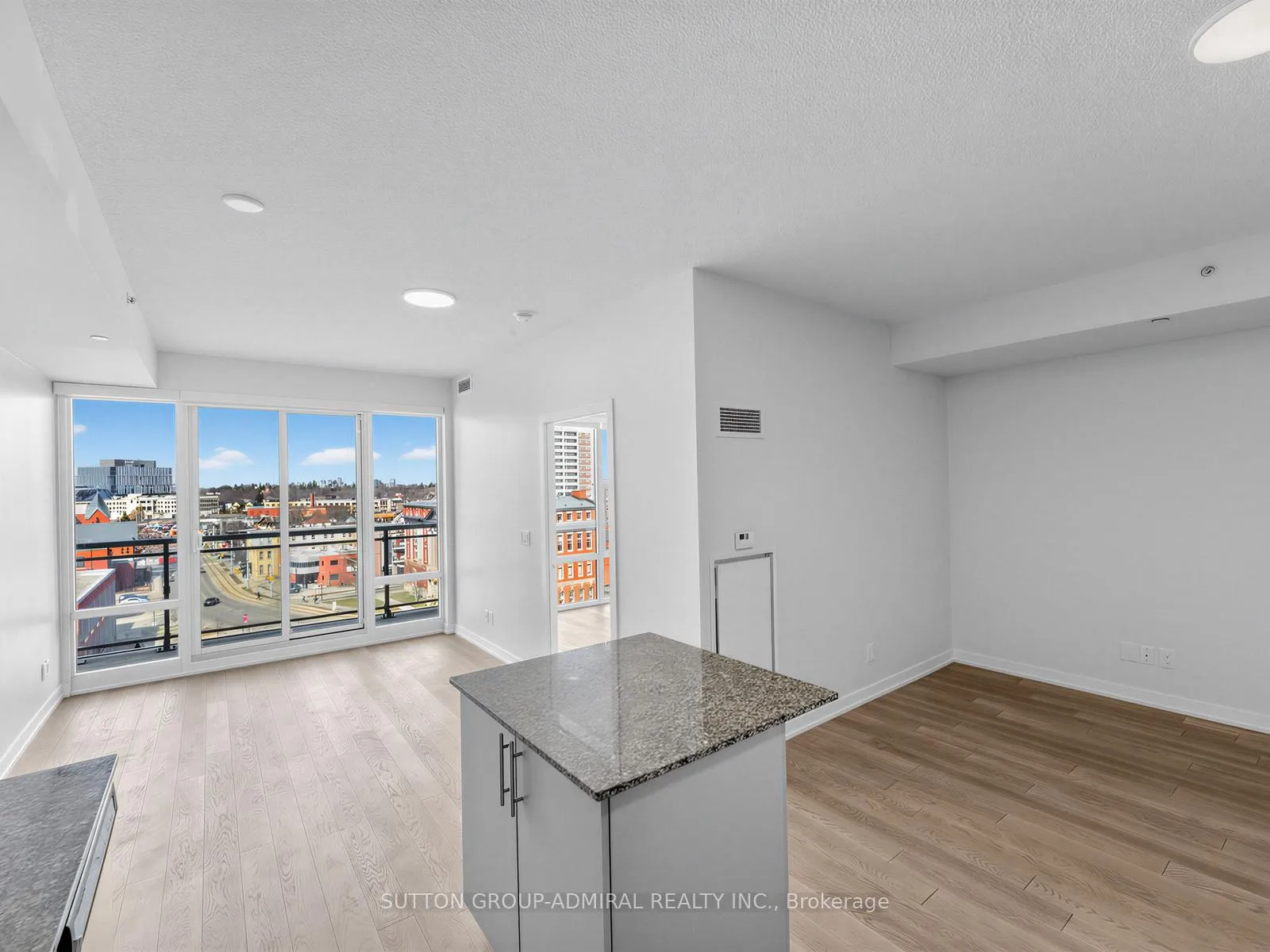 Photo 4 of Unit 701, 85 Duke Street W, Kitchener, City Commercial Core — HOMEH