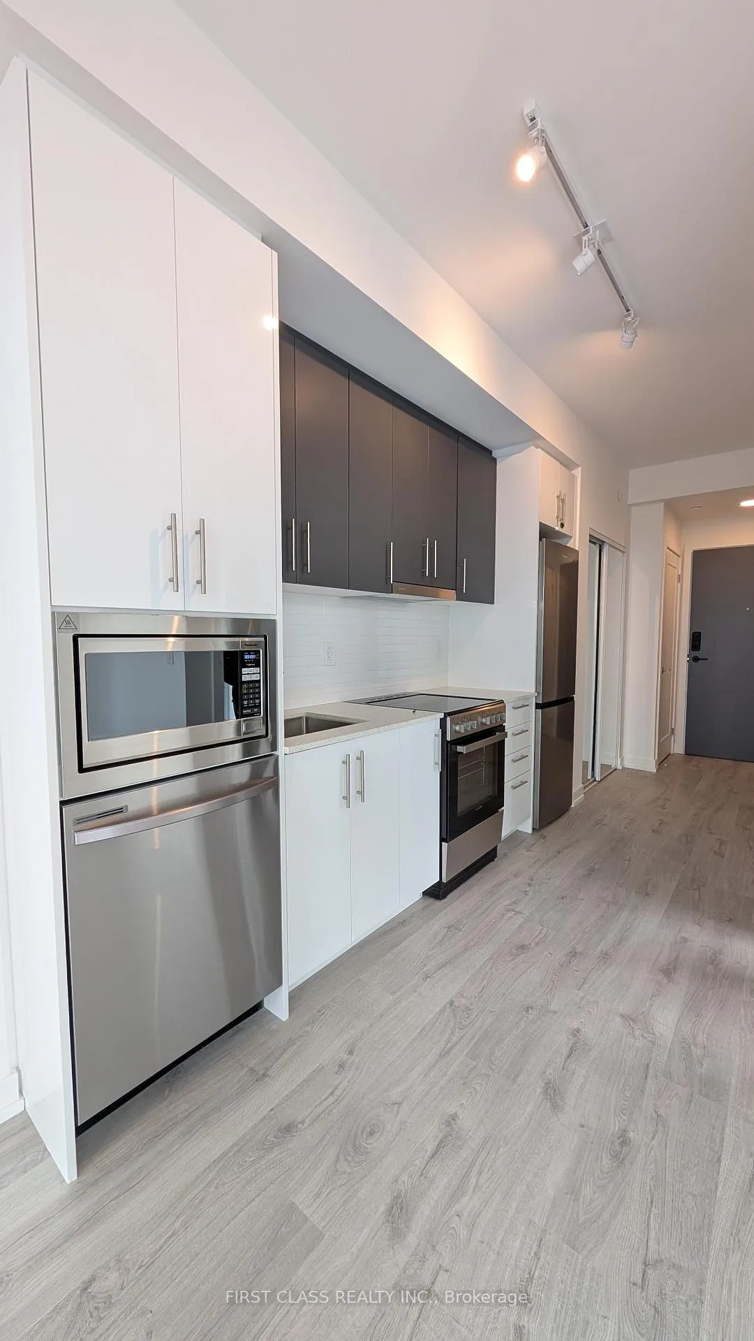 Photo 4 of Unit 2011, 9751 Markham Road, Markham, Greensborough — HOMEH