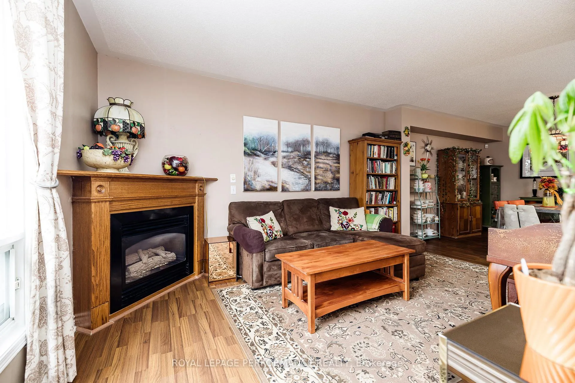 Photo 9 of 1893 Hennessy Crescent, Ottawa, Fallingbrook/Gardenway South — HOMEH