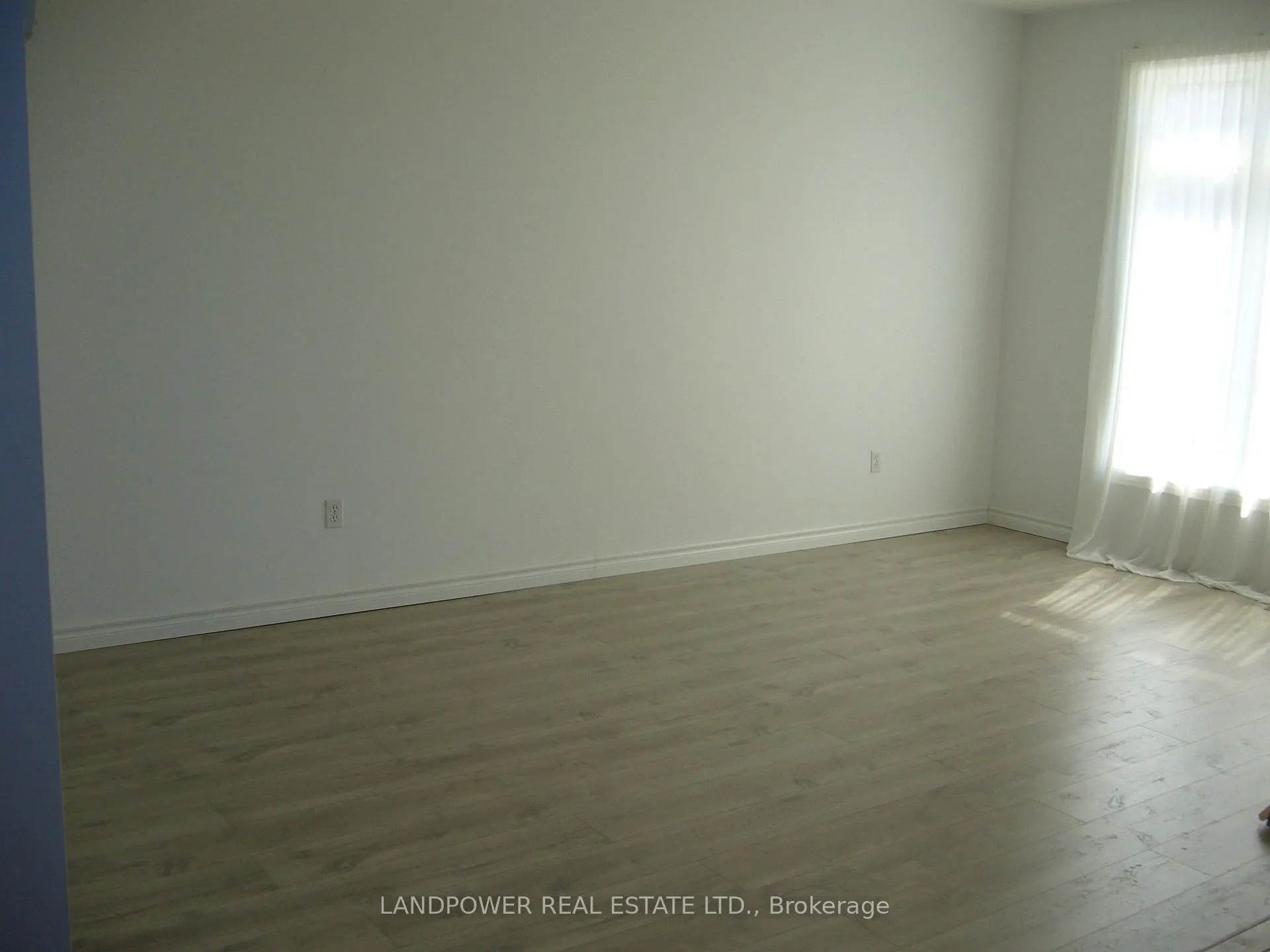 Photo 3 of 57 Madison Heights Boulevard, Markham, Berczy — HOMEH