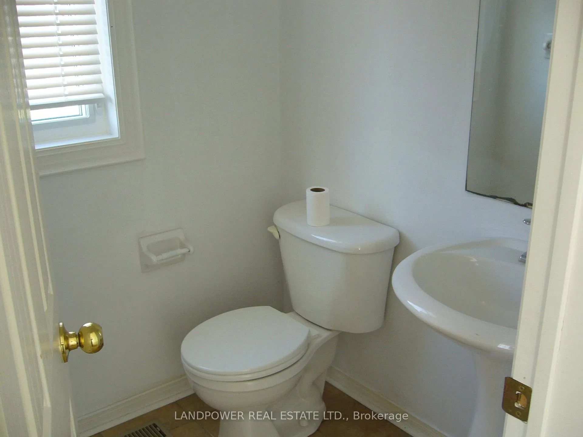 Photo 12 of 57 Madison Heights Boulevard, Markham, Berczy — HOMEH