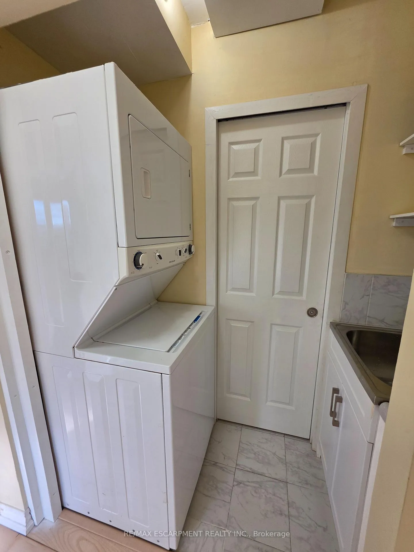 Photo 15 of Unit Upper, 62 Richwill Road, Hamilton, Bonnington — HOMEH