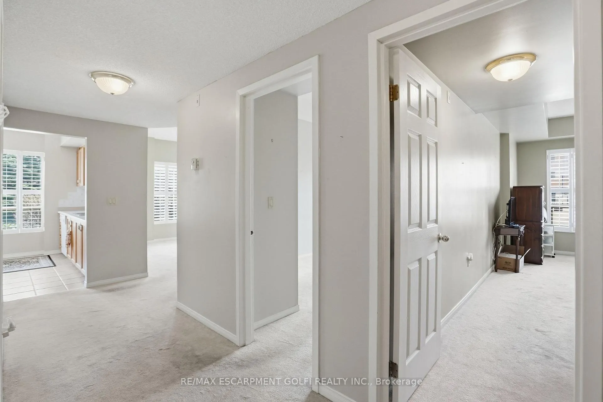 Photo 5 of Unit 108, 3497 Upper Middle Drive, Burlington, Headon — HOMEH