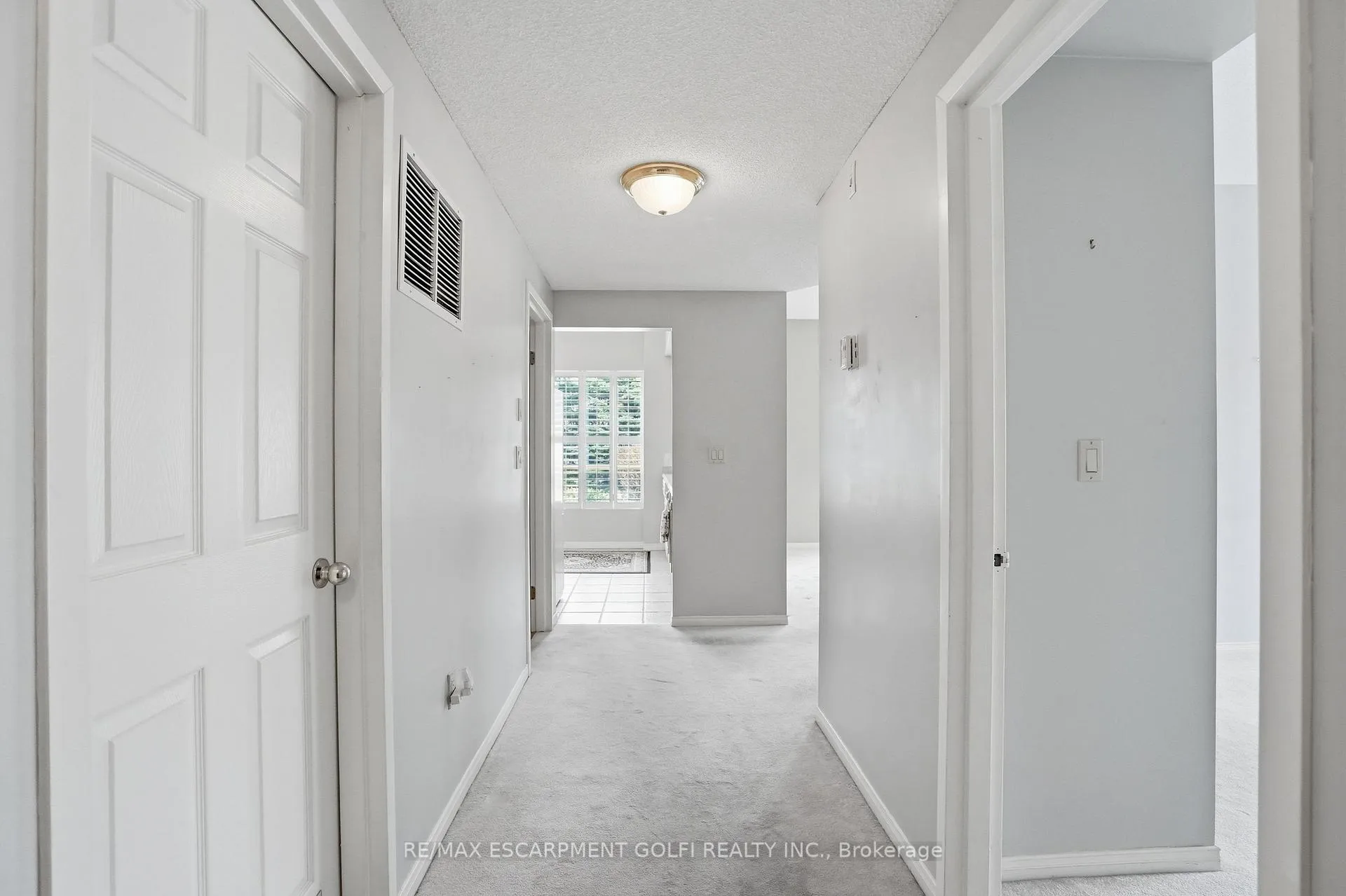 Photo 6 of Unit 108, 3497 Upper Middle Drive, Burlington, Headon — HOMEH