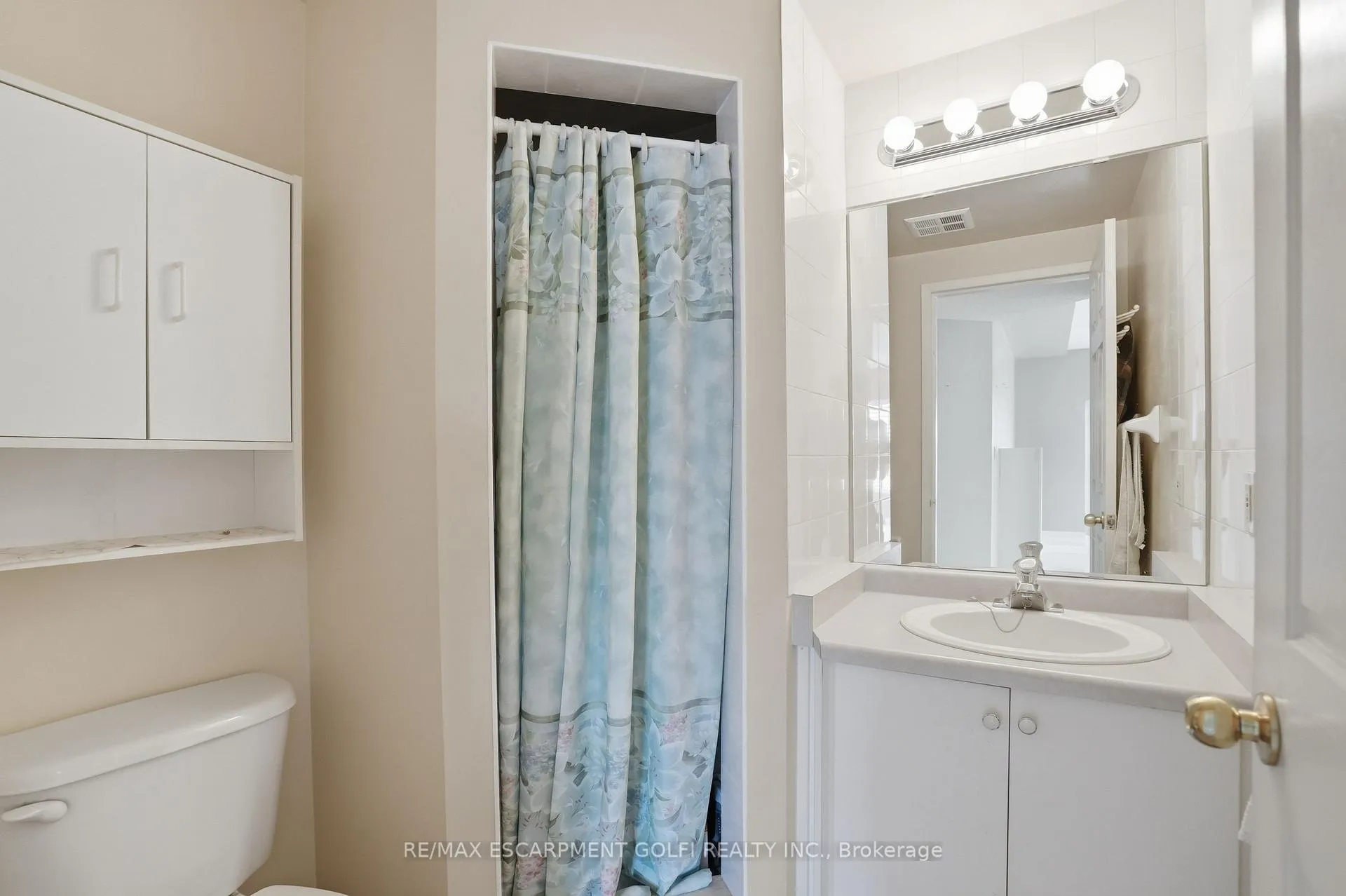 Photo 12 of Unit 108, 3497 Upper Middle Drive, Burlington, Headon — HOMEH