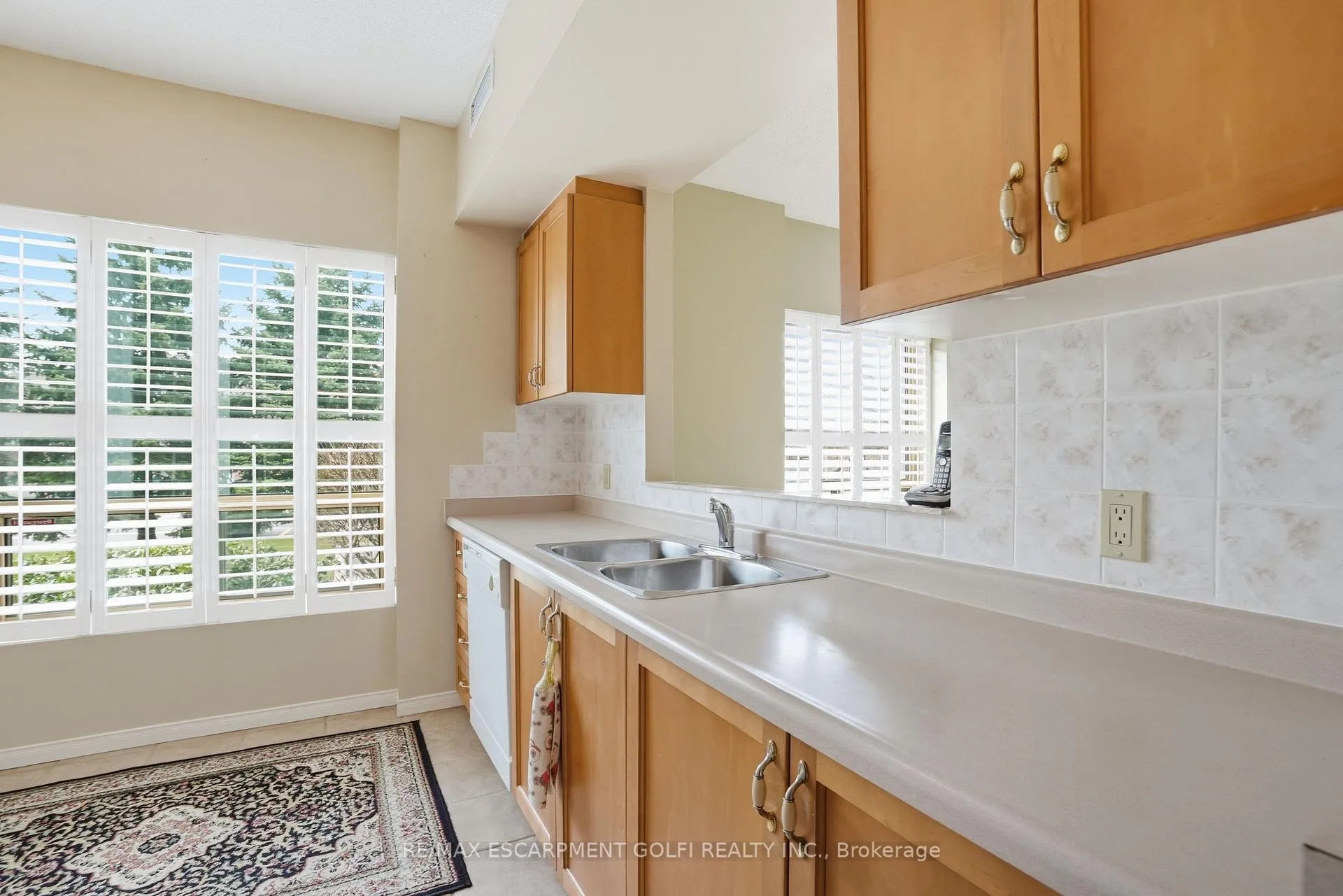 Photo 13 of Unit 108, 3497 Upper Middle Drive, Burlington, Headon — HOMEH