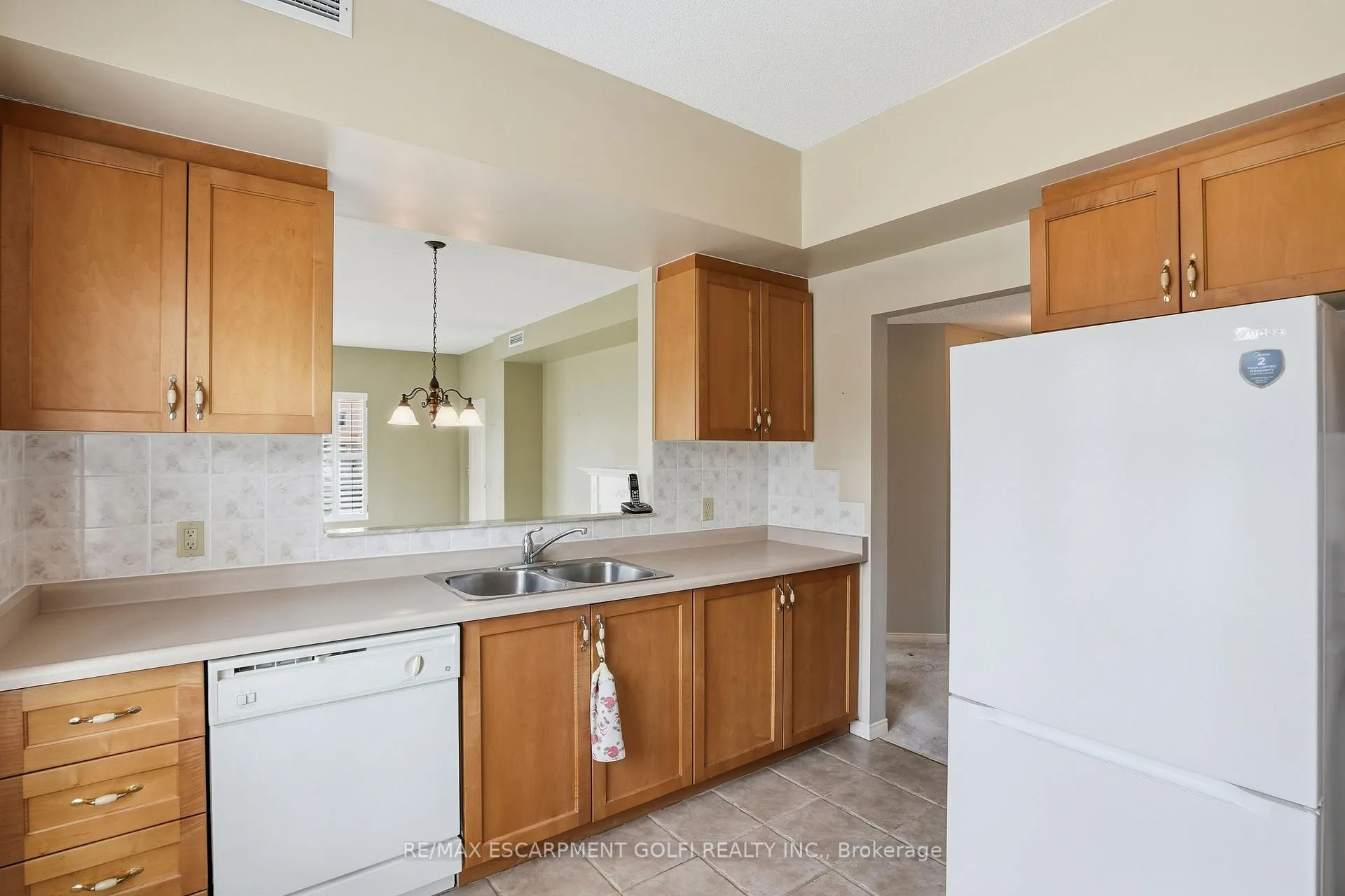 Photo 16 of Unit 108, 3497 Upper Middle Drive, Burlington, Headon — HOMEH
