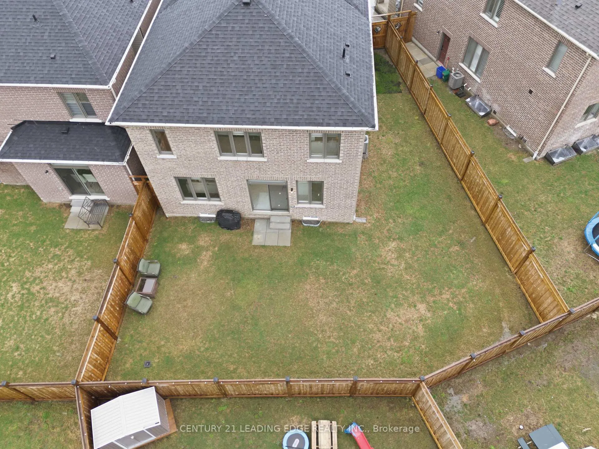Photo 48 of 47 Priory Drive, Whitby, Rural Whitby — HOMEH