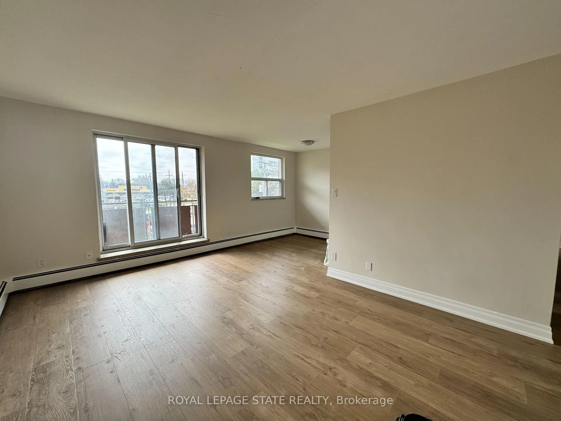 Photo 1 of Unit 305, 105 Tia Drive, Hamilton, Kentley — HOMEH