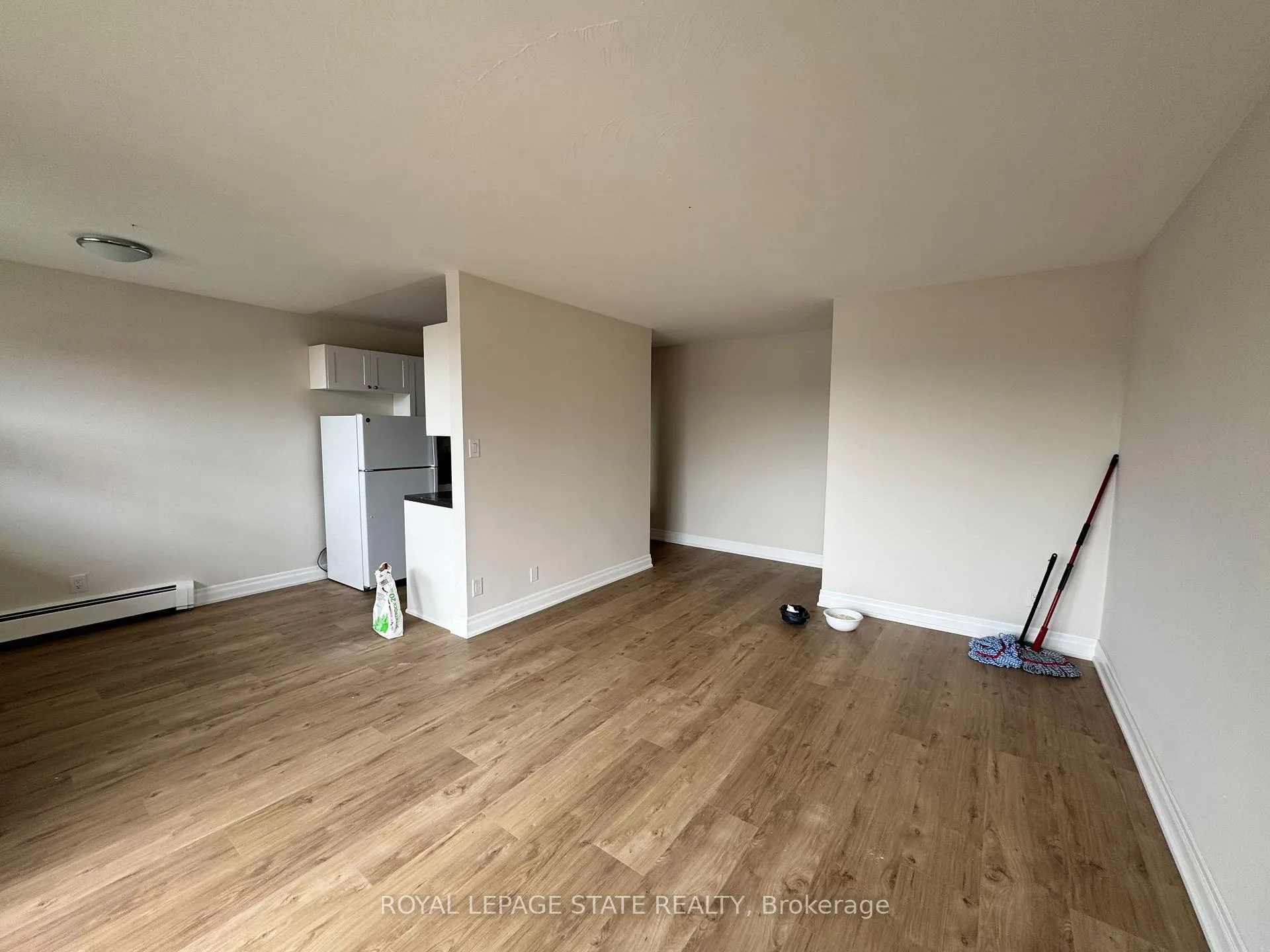 Photo 4 of Unit 305, 105 Tia Drive, Hamilton, Kentley — HOMEH