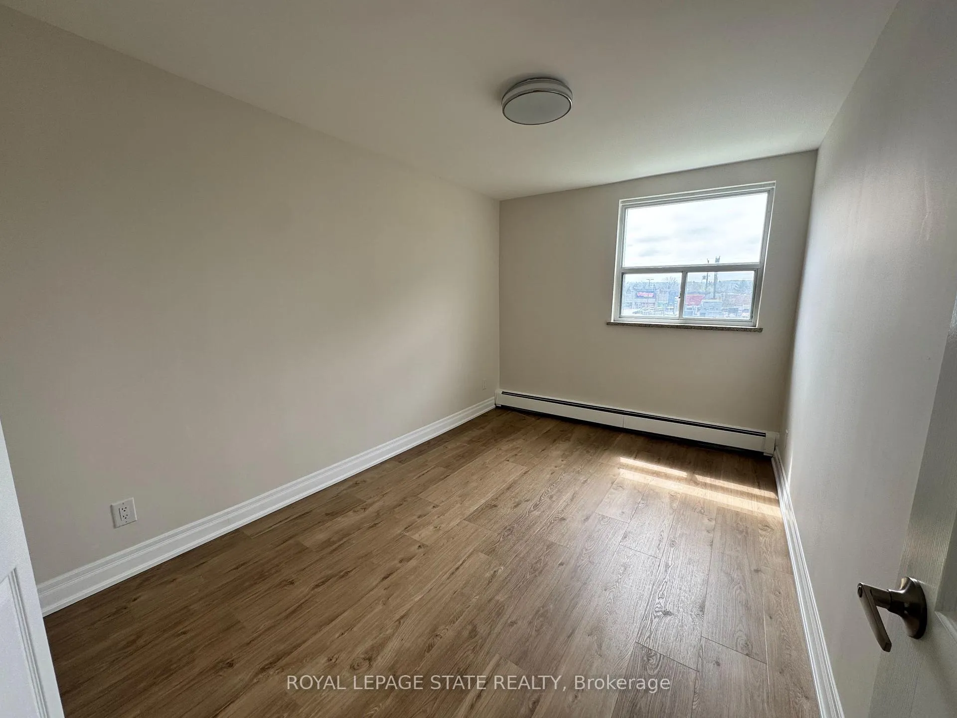 Photo 7 of Unit 305, 105 Tia Drive, Hamilton, Kentley — HOMEH