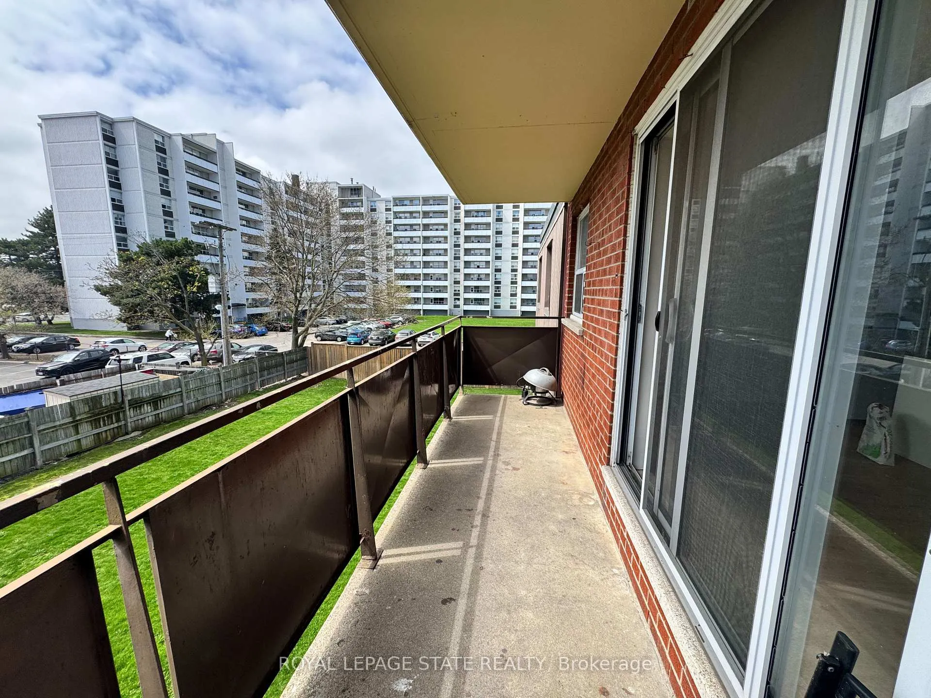 Photo 12 of Unit 305, 105 Tia Drive, Hamilton, Kentley — HOMEH