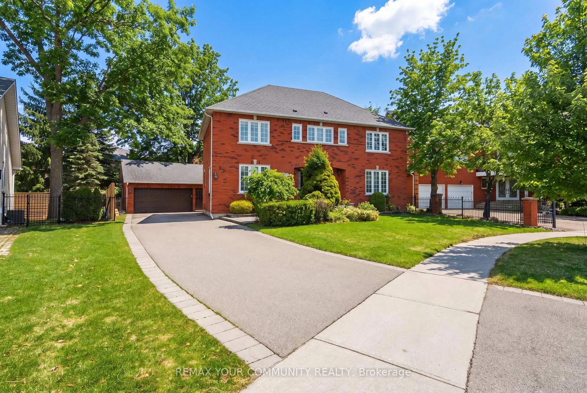 Photo 2 of 23 John Lyons Road, Markham, Sherwood-Amberglen — HOMEH