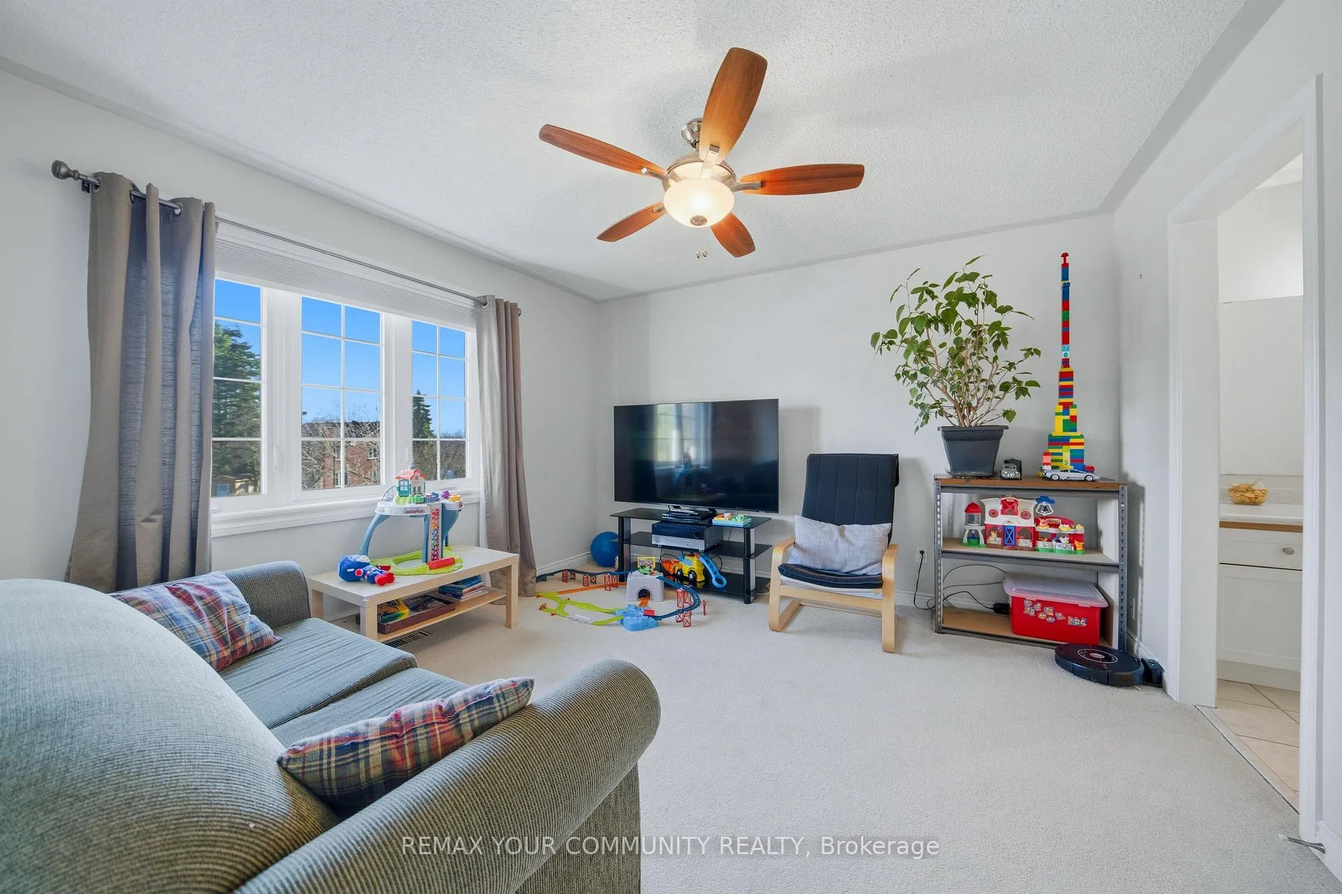 Photo 32 of 23 John Lyons Road, Markham, Sherwood-Amberglen — HOMEH