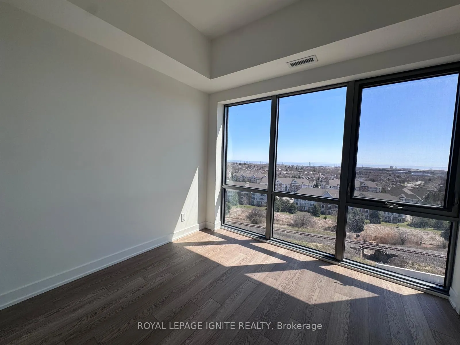 Photo 7 of Unit 1023, 51 Clarington Boulevard, Clarington, Bowmanville — HOMEH