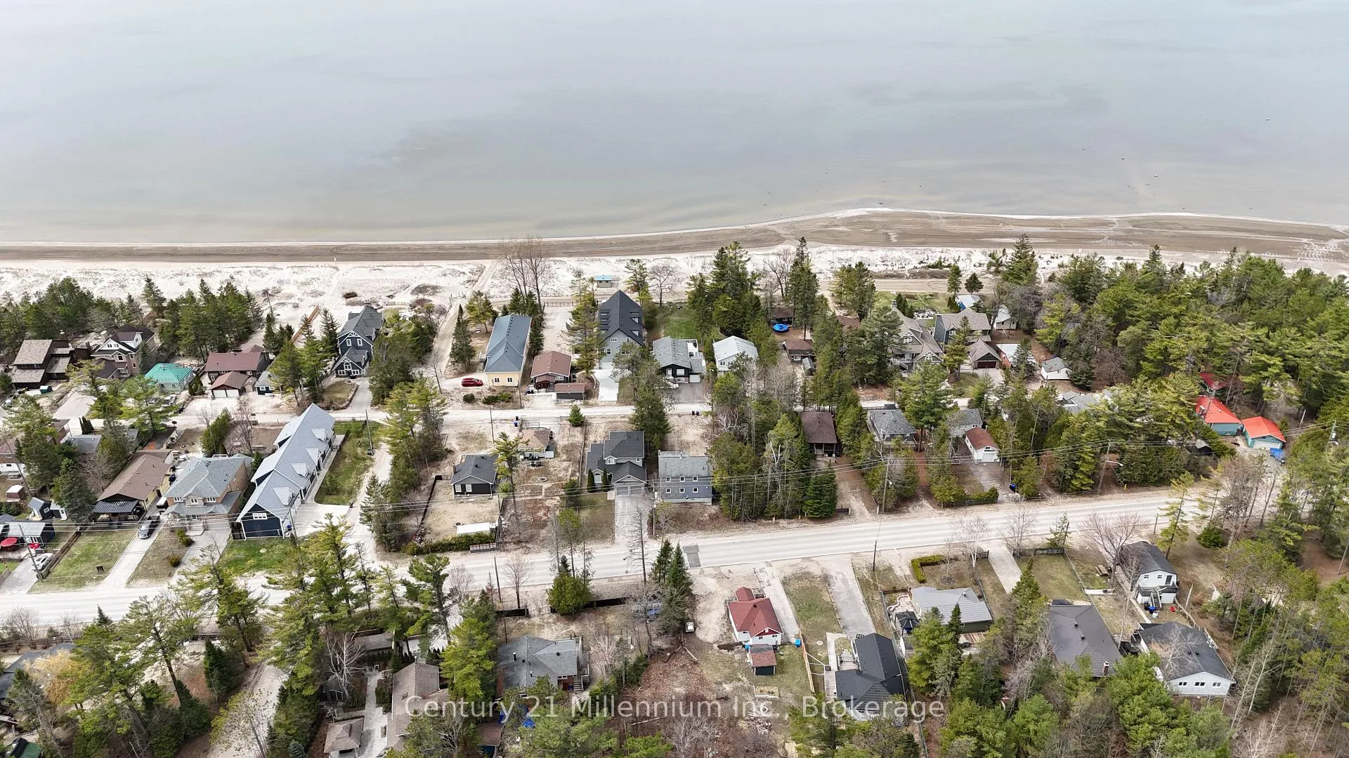 Photo 7 of 931 River Road E, Wasaga Beach — HOMEH