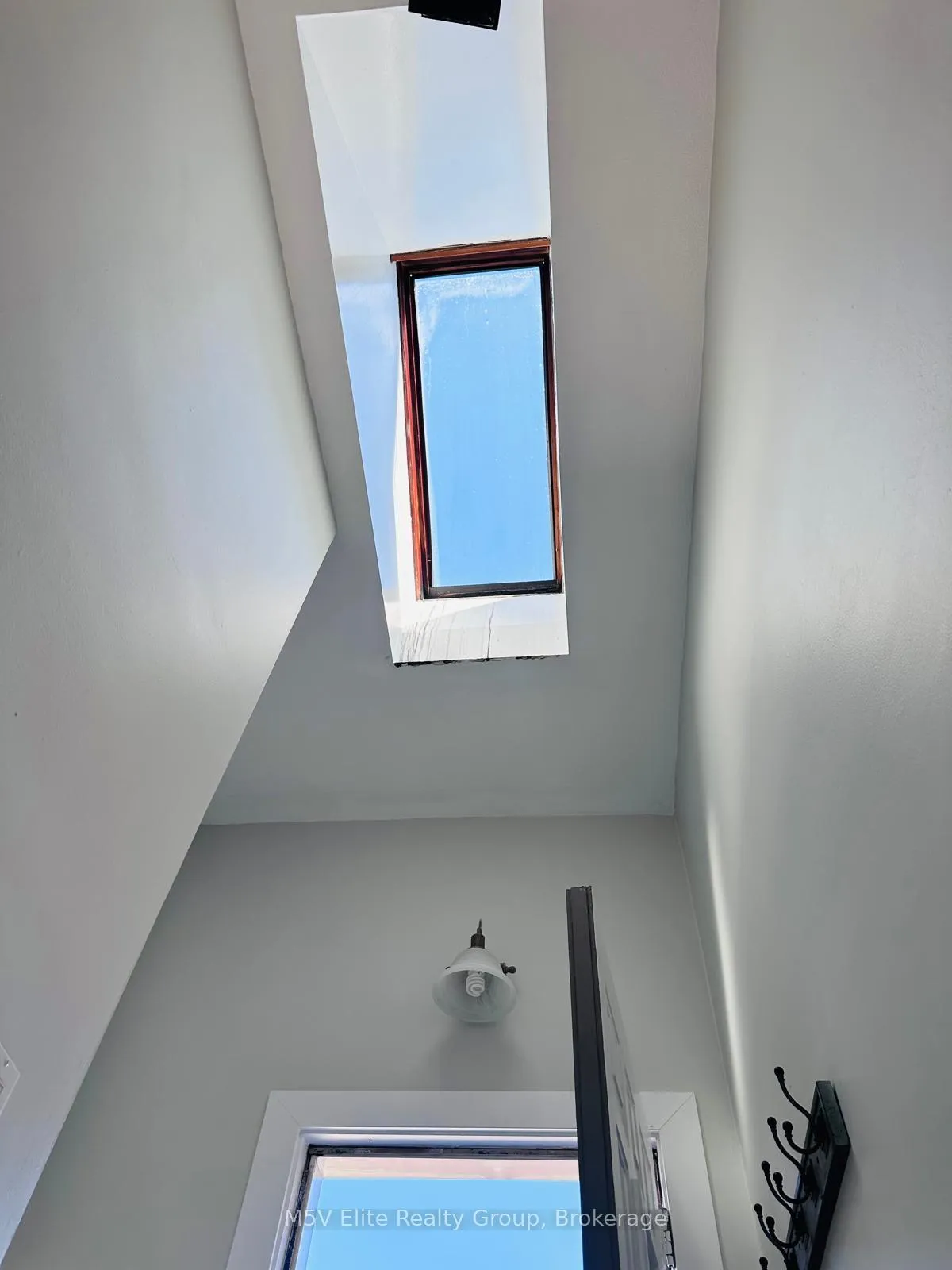 Photo 8 of Unit Lower, 24 Manor Road, St. Catharines, Vine/Linwell — HOMEH