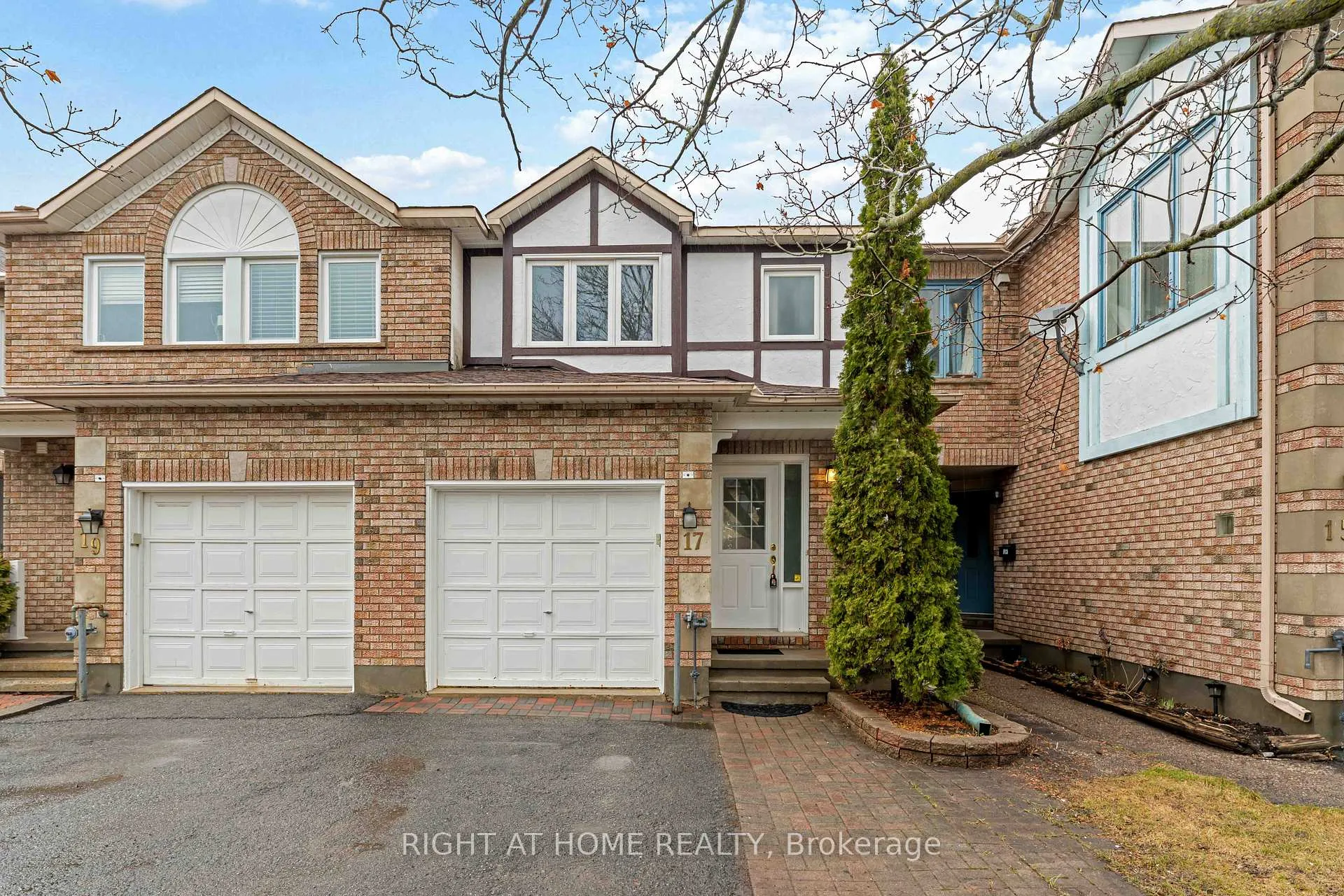 Photo 1 of 17 Locheland Crescent, Ottawa, Barrhaven East — HOMEH