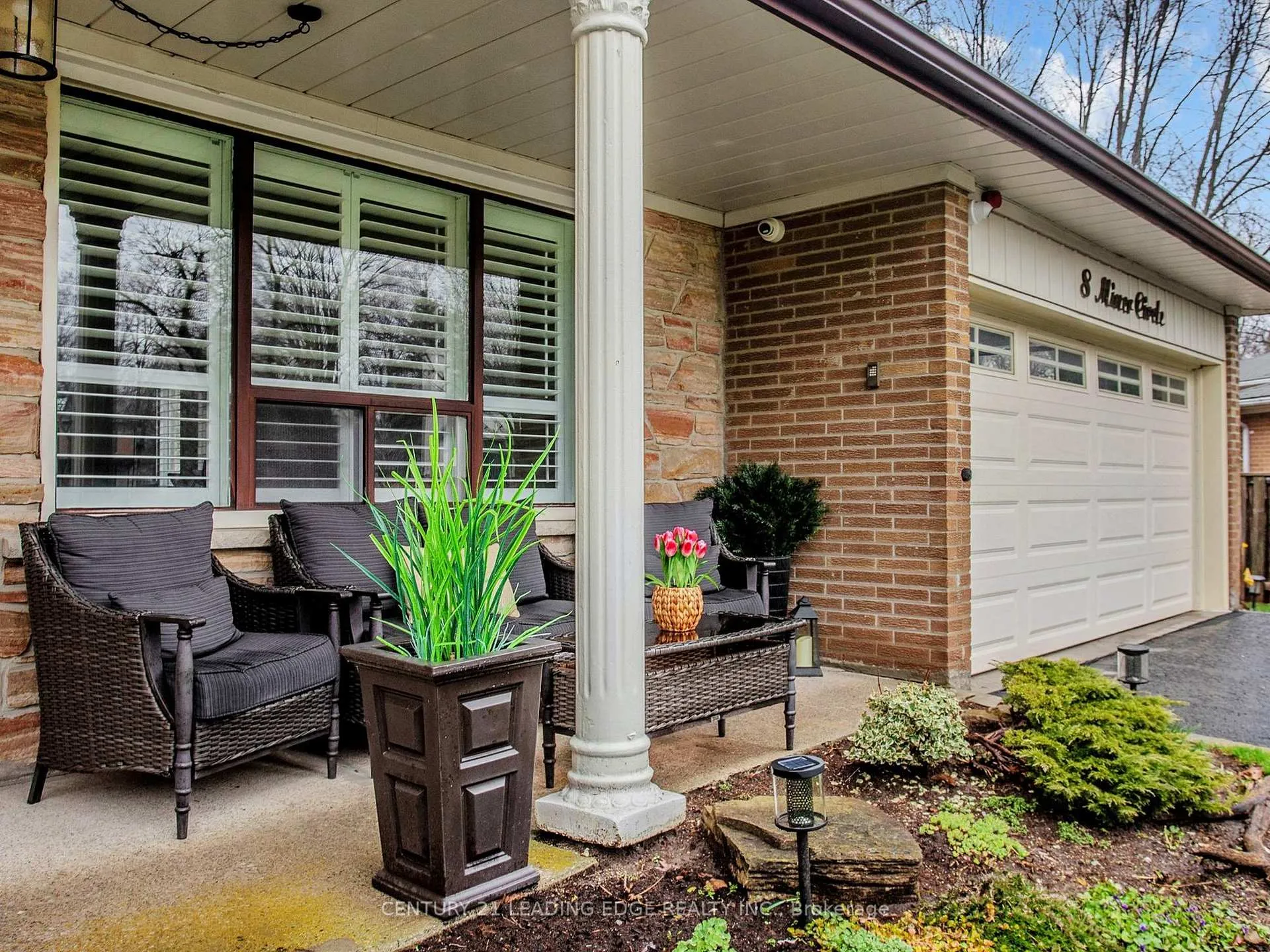 Photo 6 of 8 Miner Circle, Markham, Unionville — HOMEH