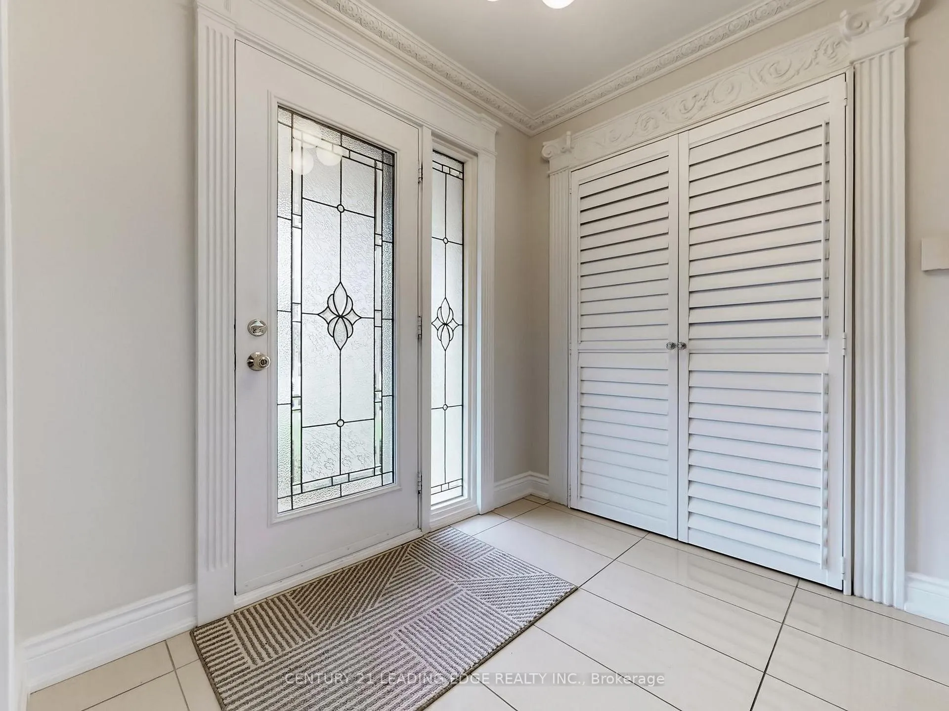 Photo 8 of 8 Miner Circle, Markham, Unionville — HOMEH
