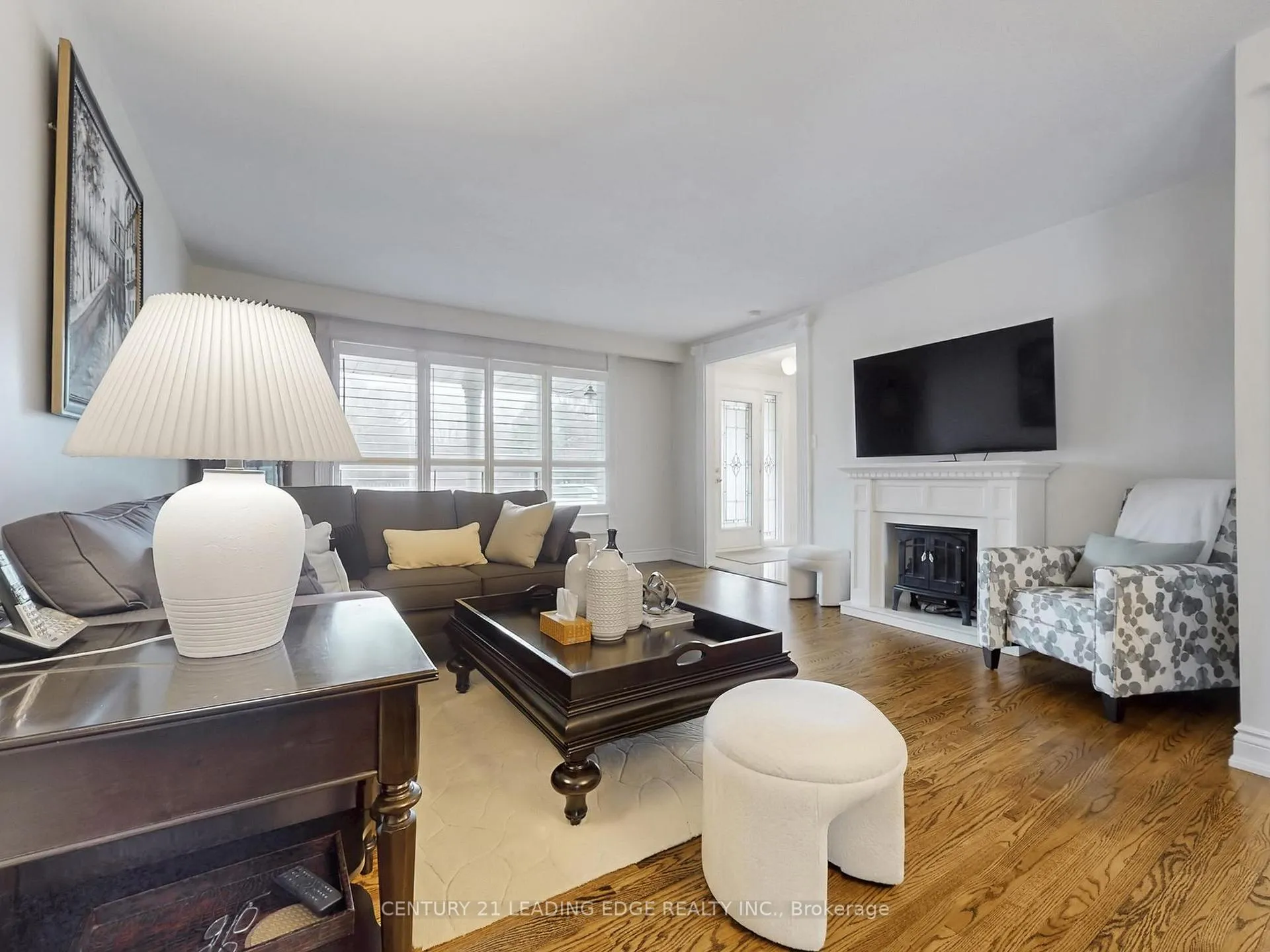 Photo 11 of 8 Miner Circle, Markham, Unionville — HOMEH