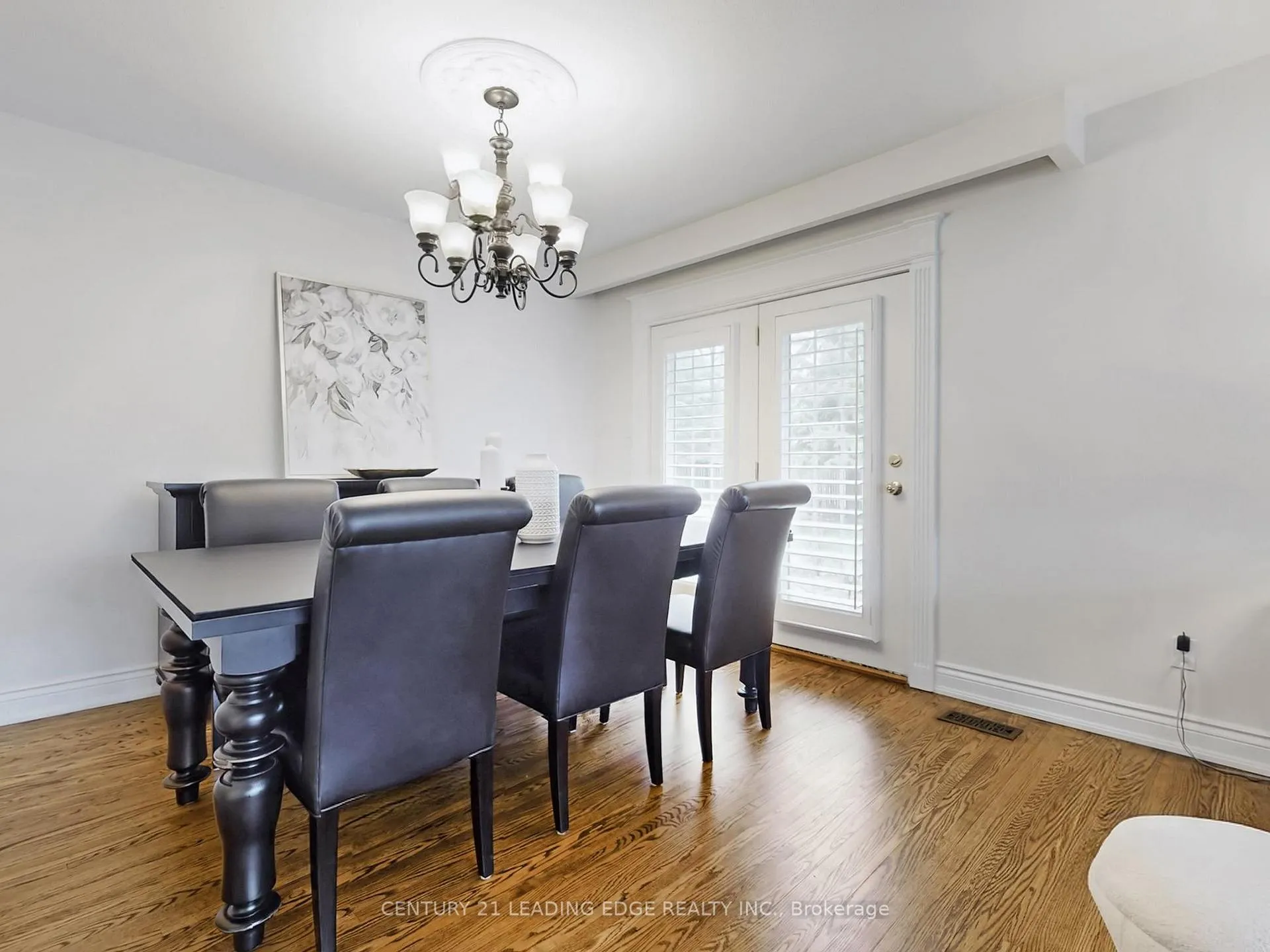 Photo 14 of 8 Miner Circle, Markham, Unionville — HOMEH