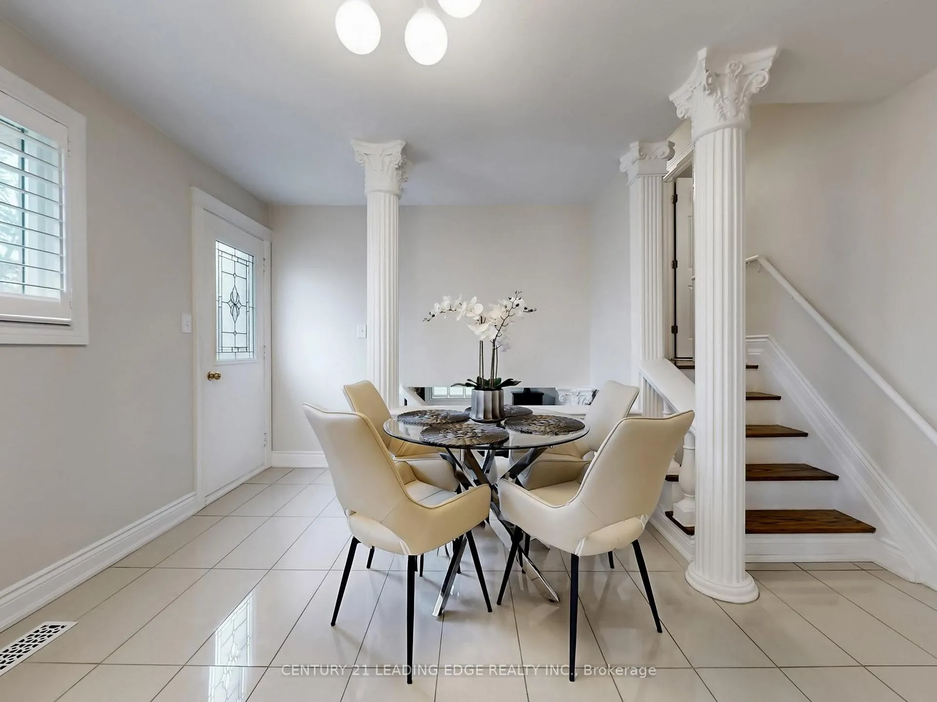 Photo 22 of 8 Miner Circle, Markham, Unionville — HOMEH
