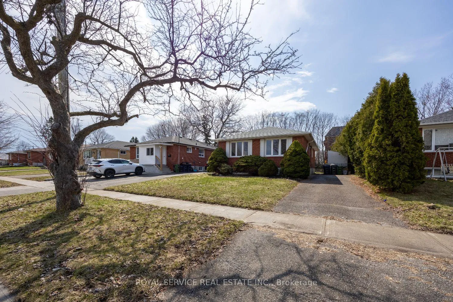 Photo 1 of 14 Hathway Drive, Scarborough, Bendale — HOMEH