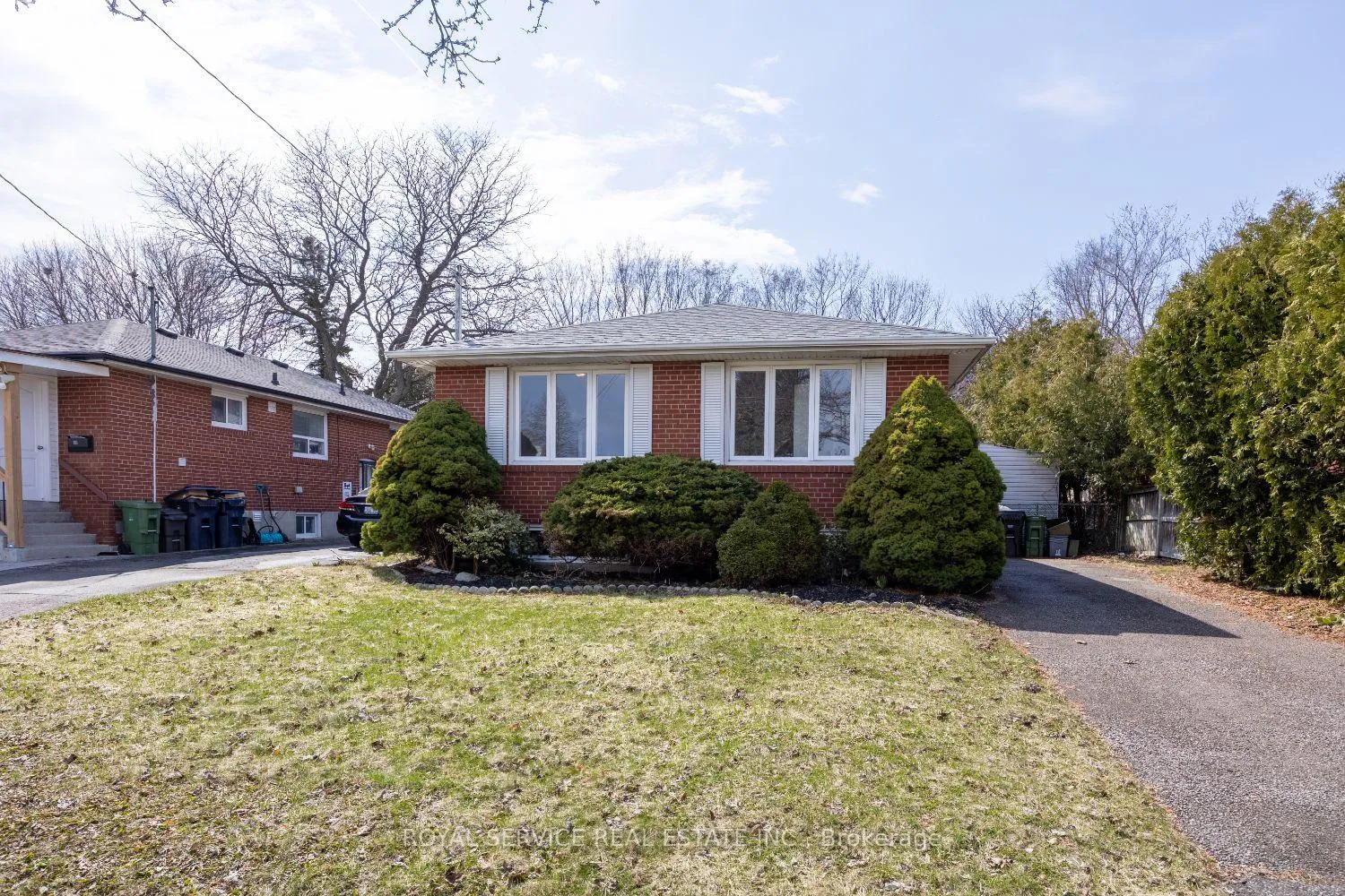 Photo 2 of 14 Hathway Drive, Scarborough, Bendale — HOMEH