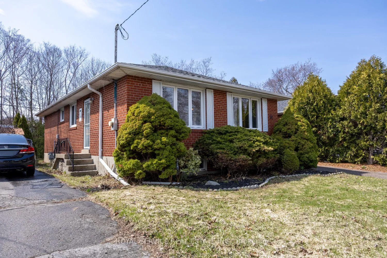 Photo 4 of 14 Hathway Drive, Scarborough, Bendale — HOMEH