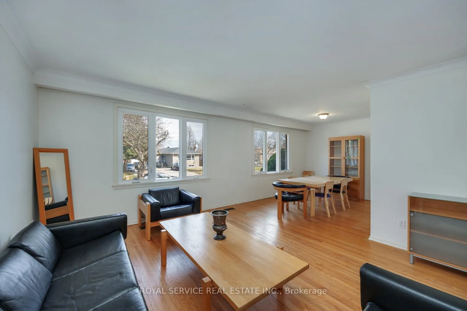Photo 10 of 14 Hathway Drive, Scarborough, Bendale — HOMEH