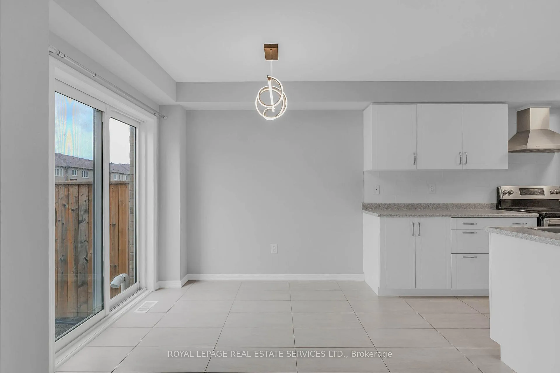 Photo 11 of 266 Powell Road, Brantford — HOMEH