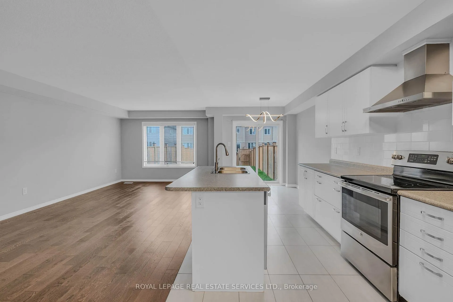 Photo 12 of 266 Powell Road, Brantford — HOMEH